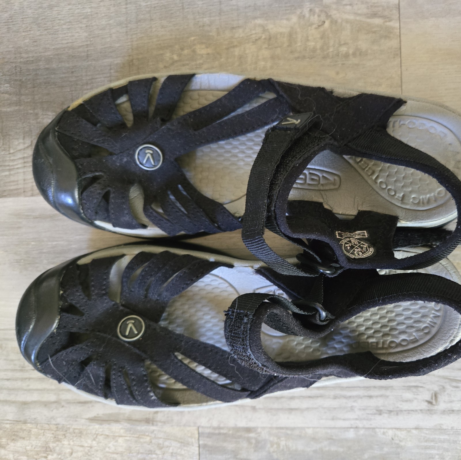 KEEN Adventure Rose Black Athletic Strappy Closed Toe Sandals Womens Size 7