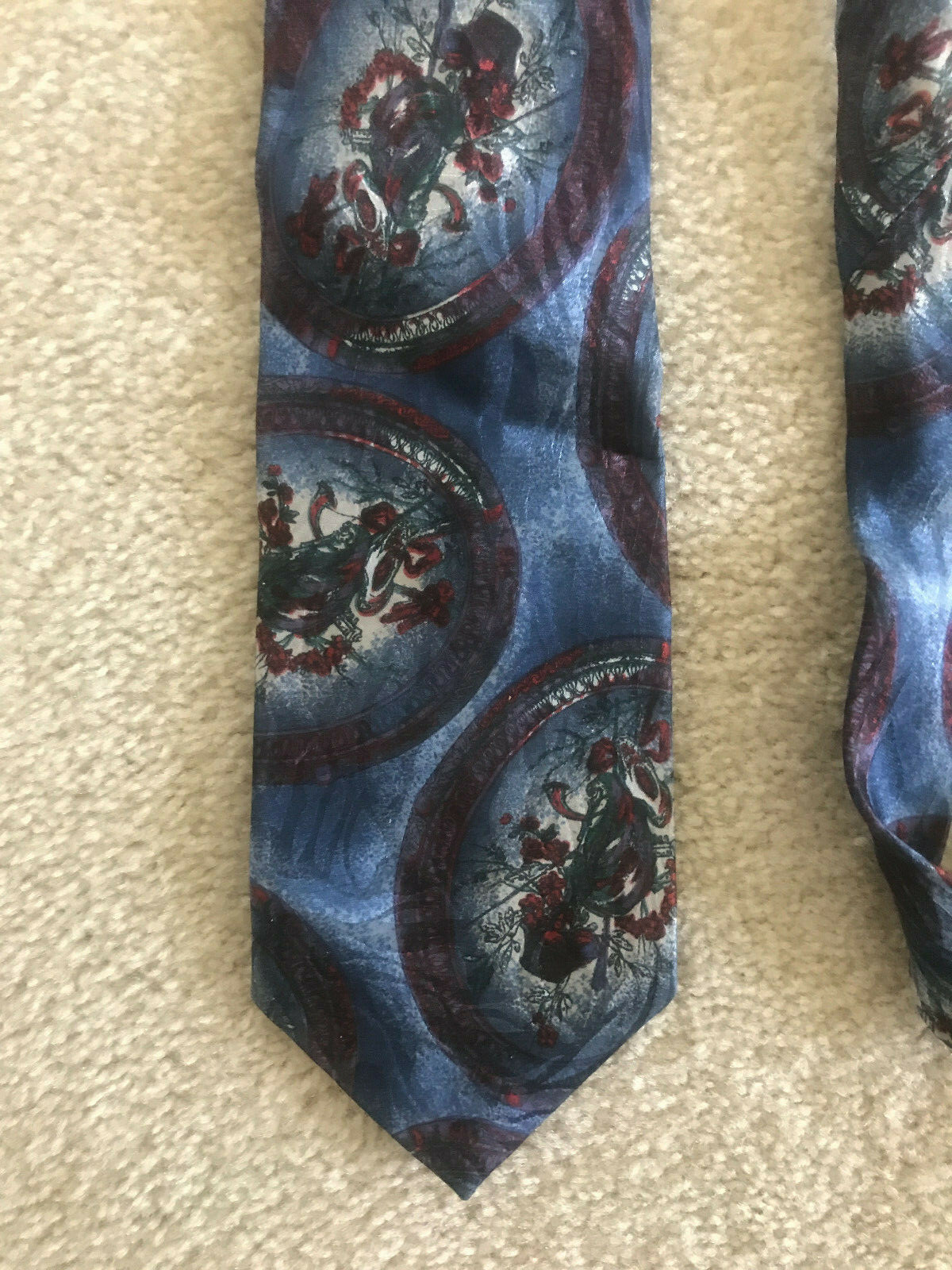 Vtg Renovati Tie Blue Purple Red Floral Made In USA Men’s Vintage EUC 4″