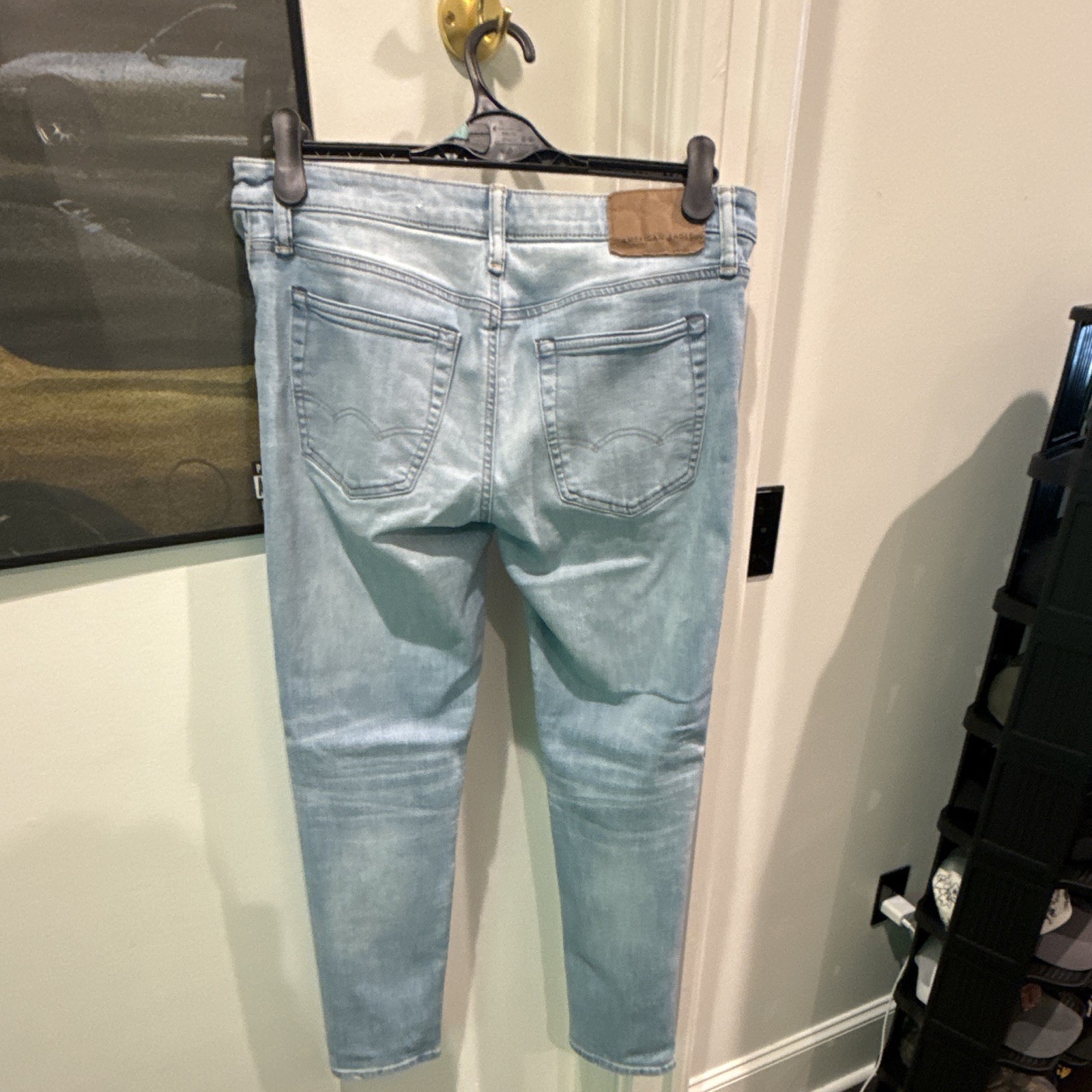 American Eagle AirFlex+ Temp Tech Men’s Blue Light Wash Distressed Denim Jeans