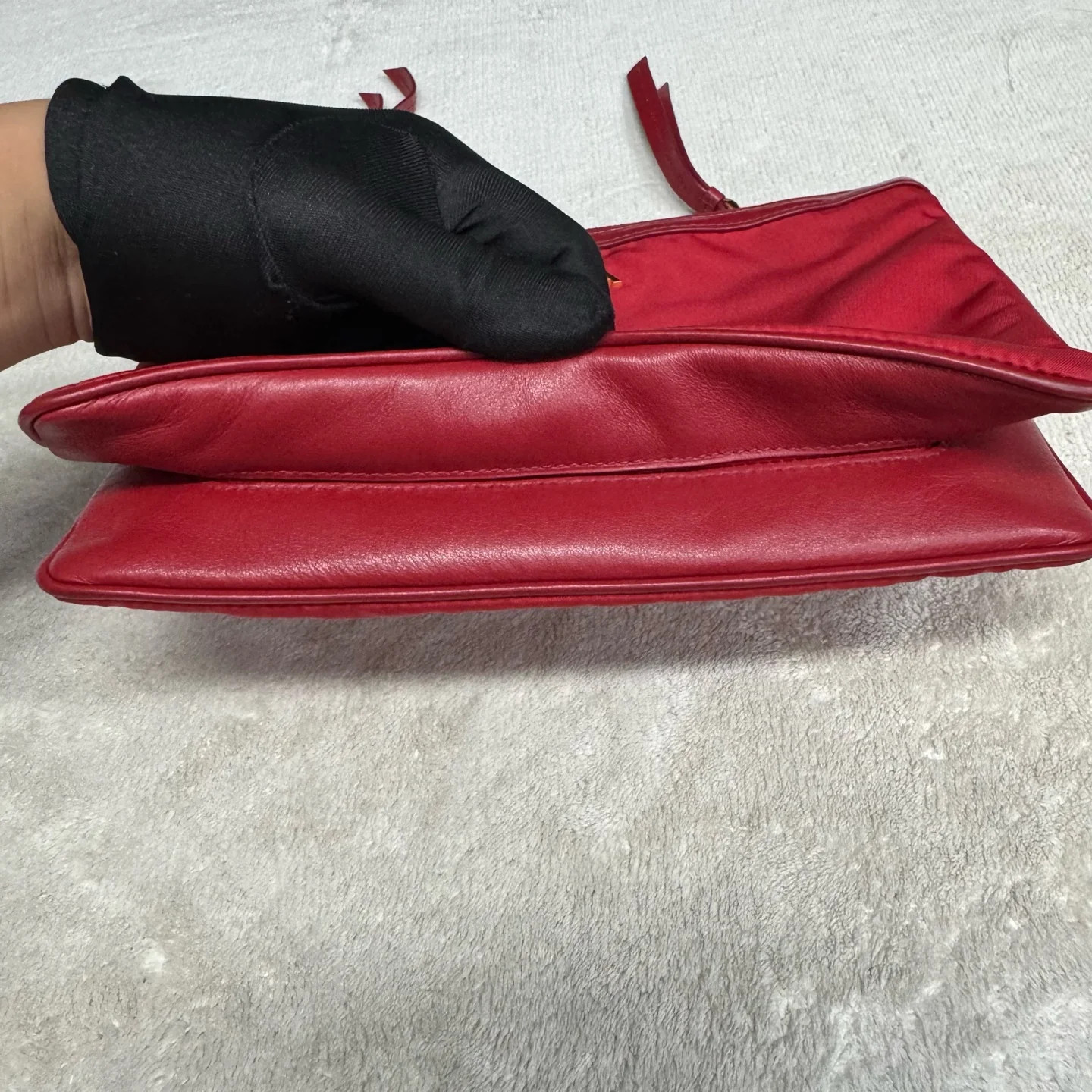 Prada Clutch Red Tessuto Nylon Calfskin (zs051826b5r)