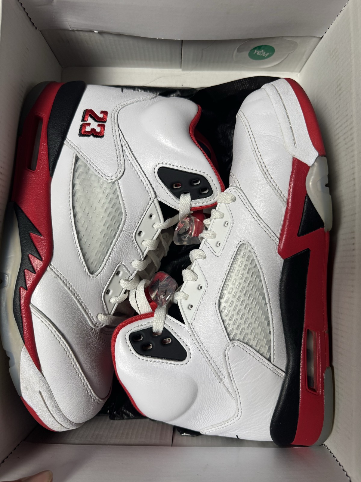 Size 8M/9.5W – Jordan 5 Retro Fire Red Black Tongue (2025) HQ7978-101 Pre-Owned