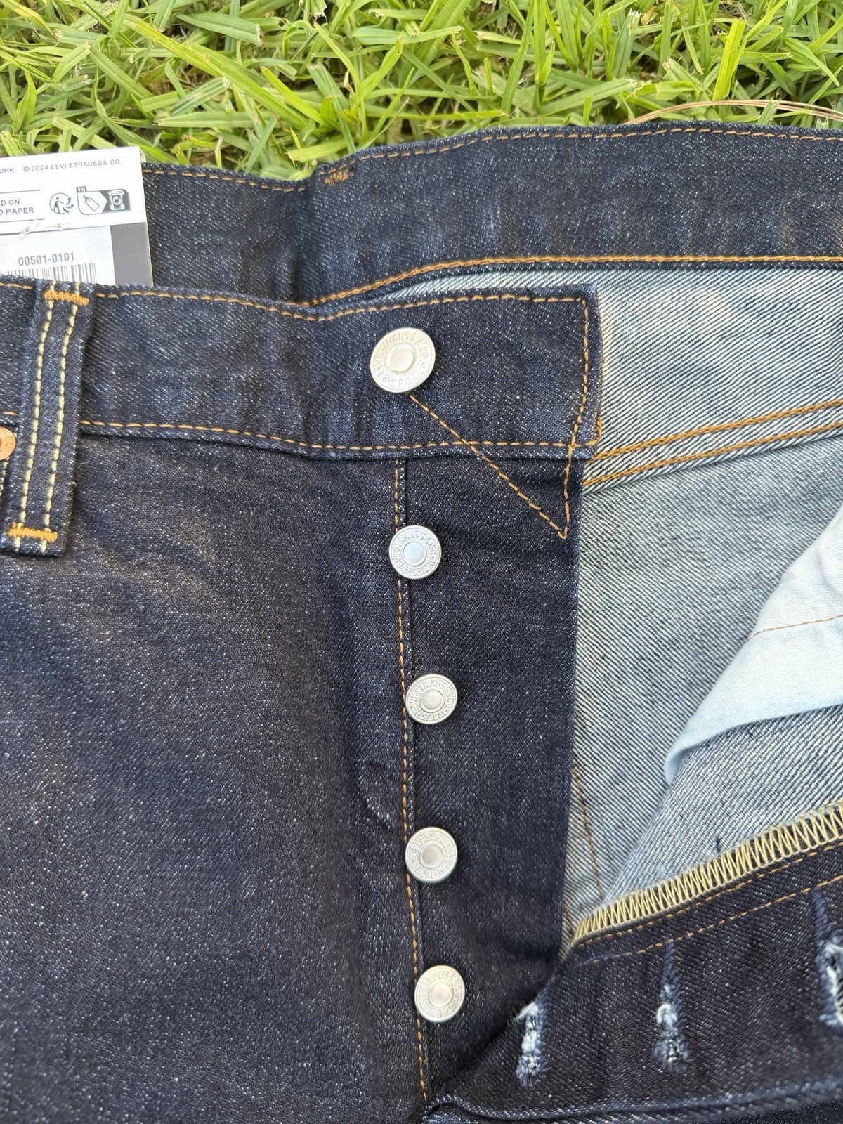 Levi’s Premium 501 Original STRAIGHT LEG Jeans Men 36×30- Blue 00501-0101 NWT