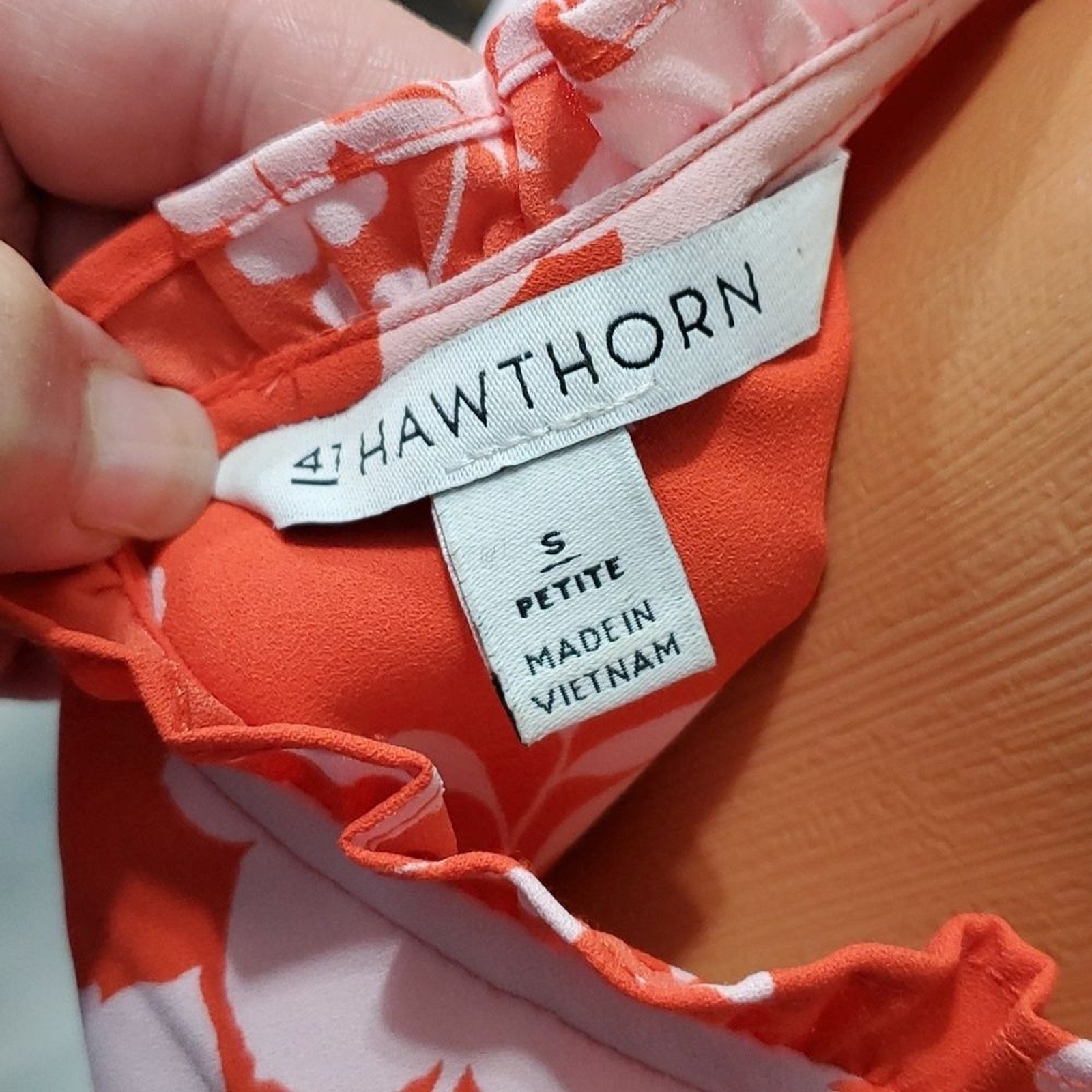 41 Hawthorn floral ruffle top S EUC