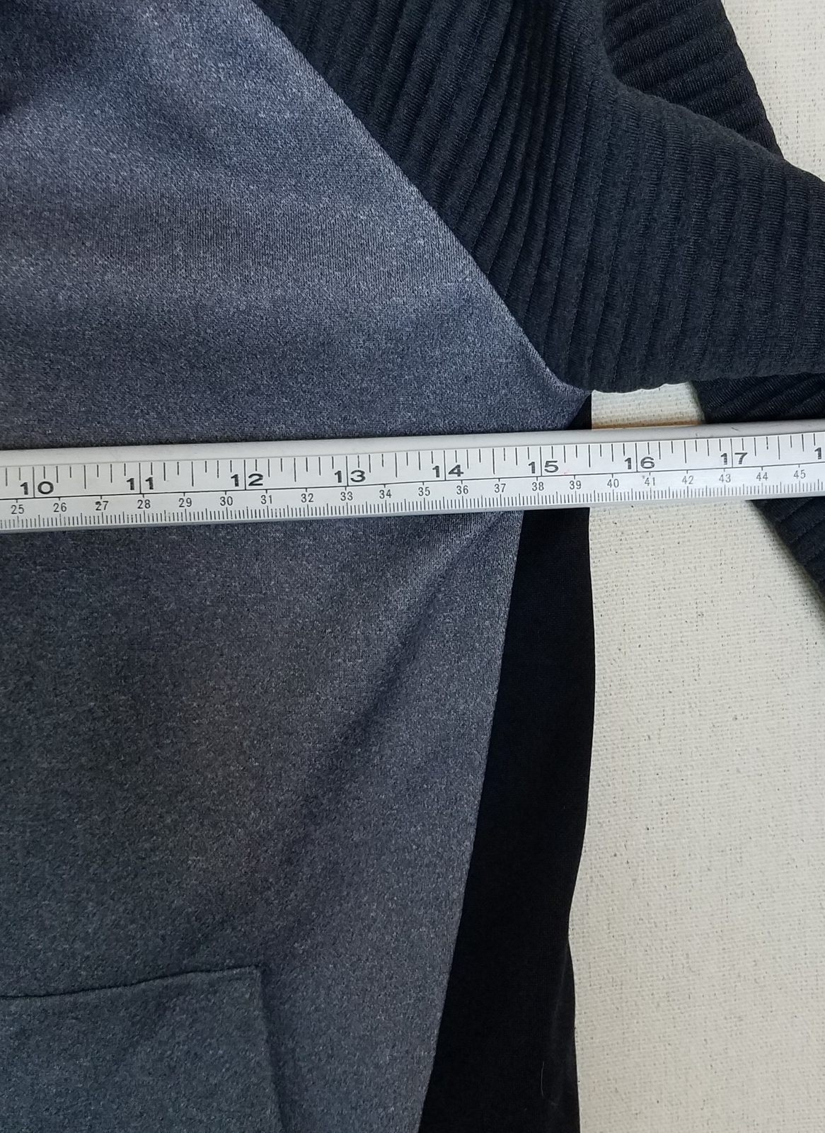 OLD NAVY Boys Black & Gray Poly Long Sleeve Full-Zip Sweatshirt size M (8)