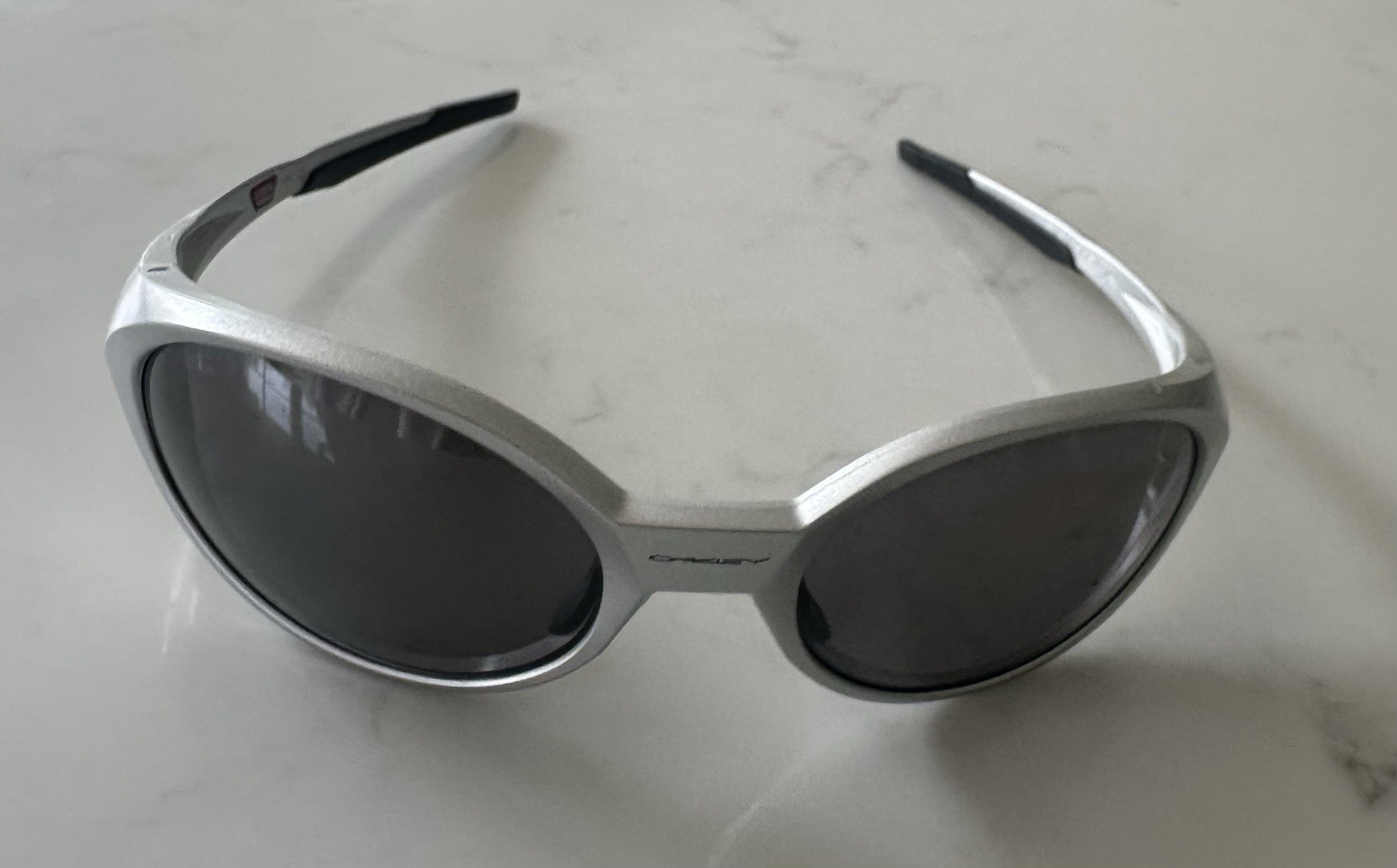 Oakley Eye Jacket Redux Polarized Silver Sunglasses OO9438-0158 137mm $249 NWOT