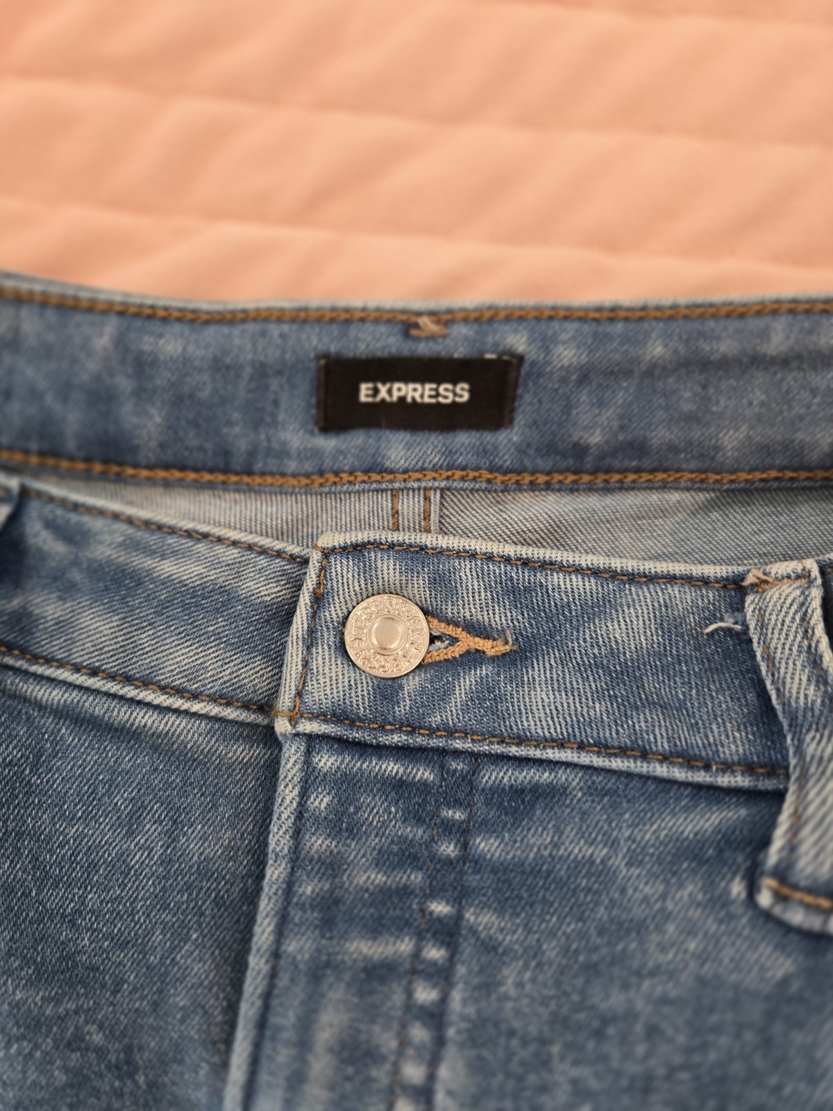 Express Women’s Blue Distressed Skinny Jeans Mid Rise Slim Fit Medium Wash