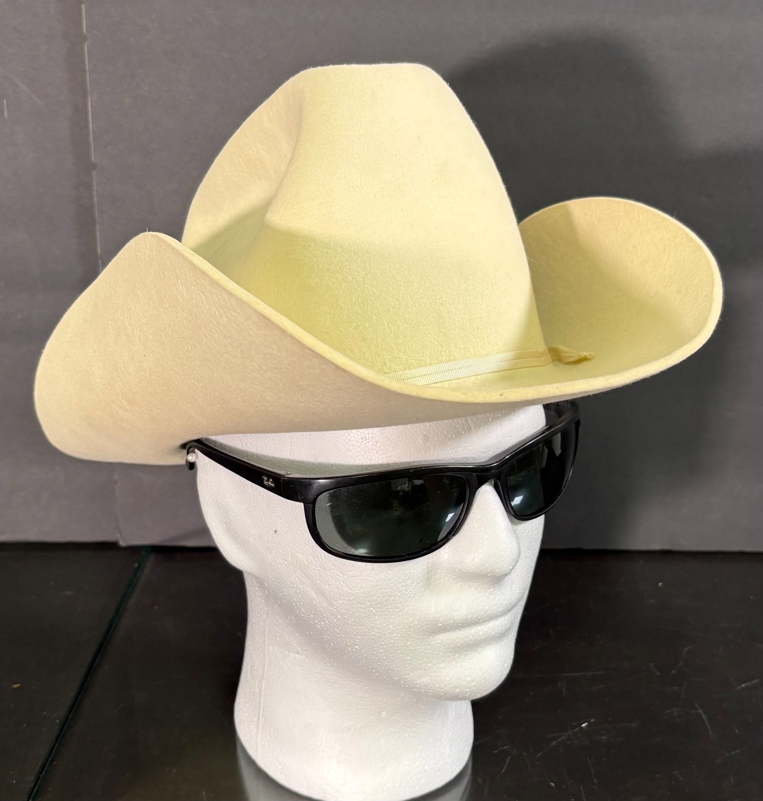 Vtg Bailey 25X Beaver 6 7/8 Quarter Horse Cowboy Hat 3-1/2″ Brim Feather White