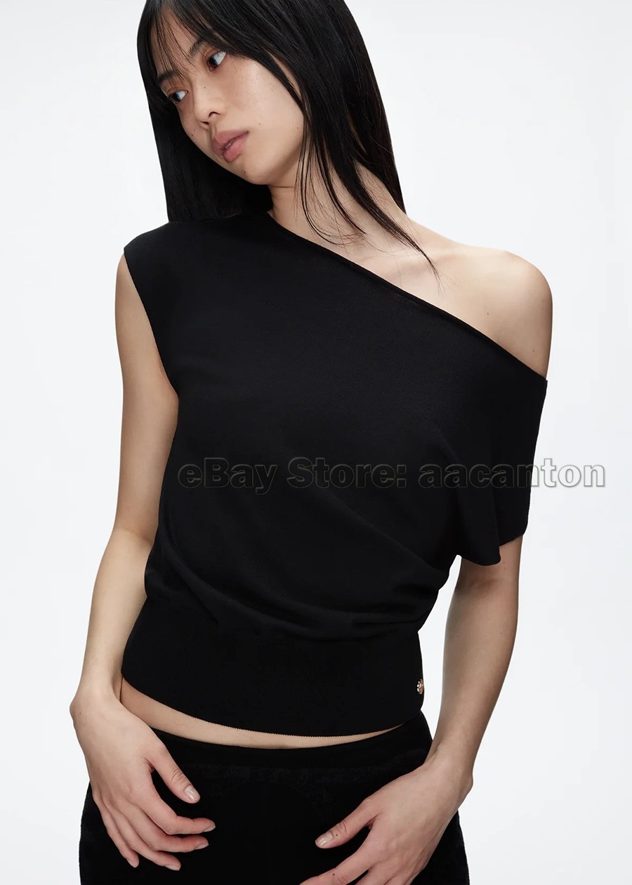 Tank Air Black Short Sleeved Off-Shoulder Tops Lightweight Knit T-shirts New