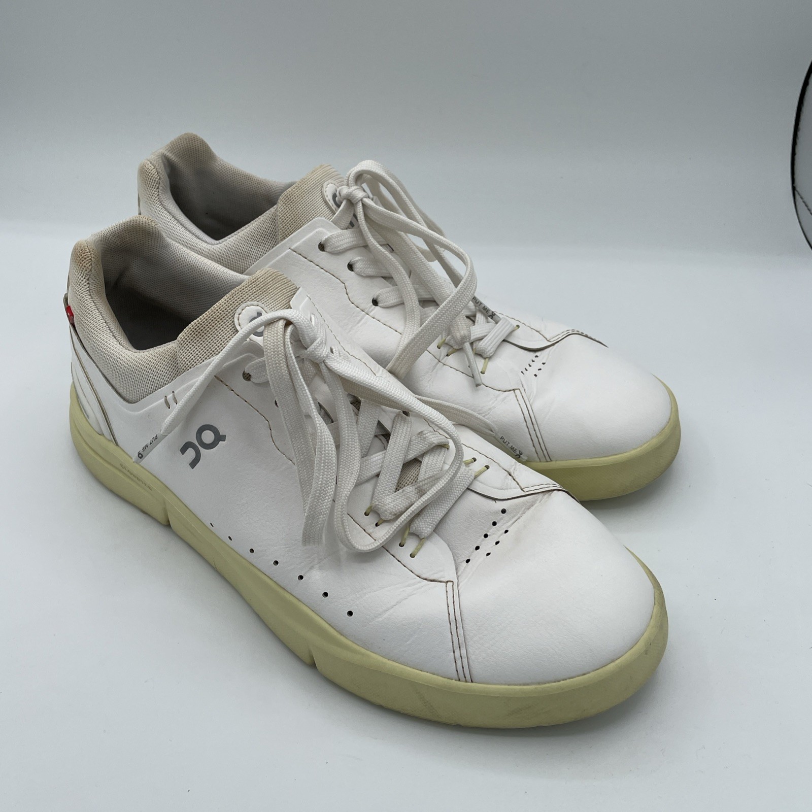 On Cloud The Roger Advantage Sneakers Womens Size 9.5 White & Hay