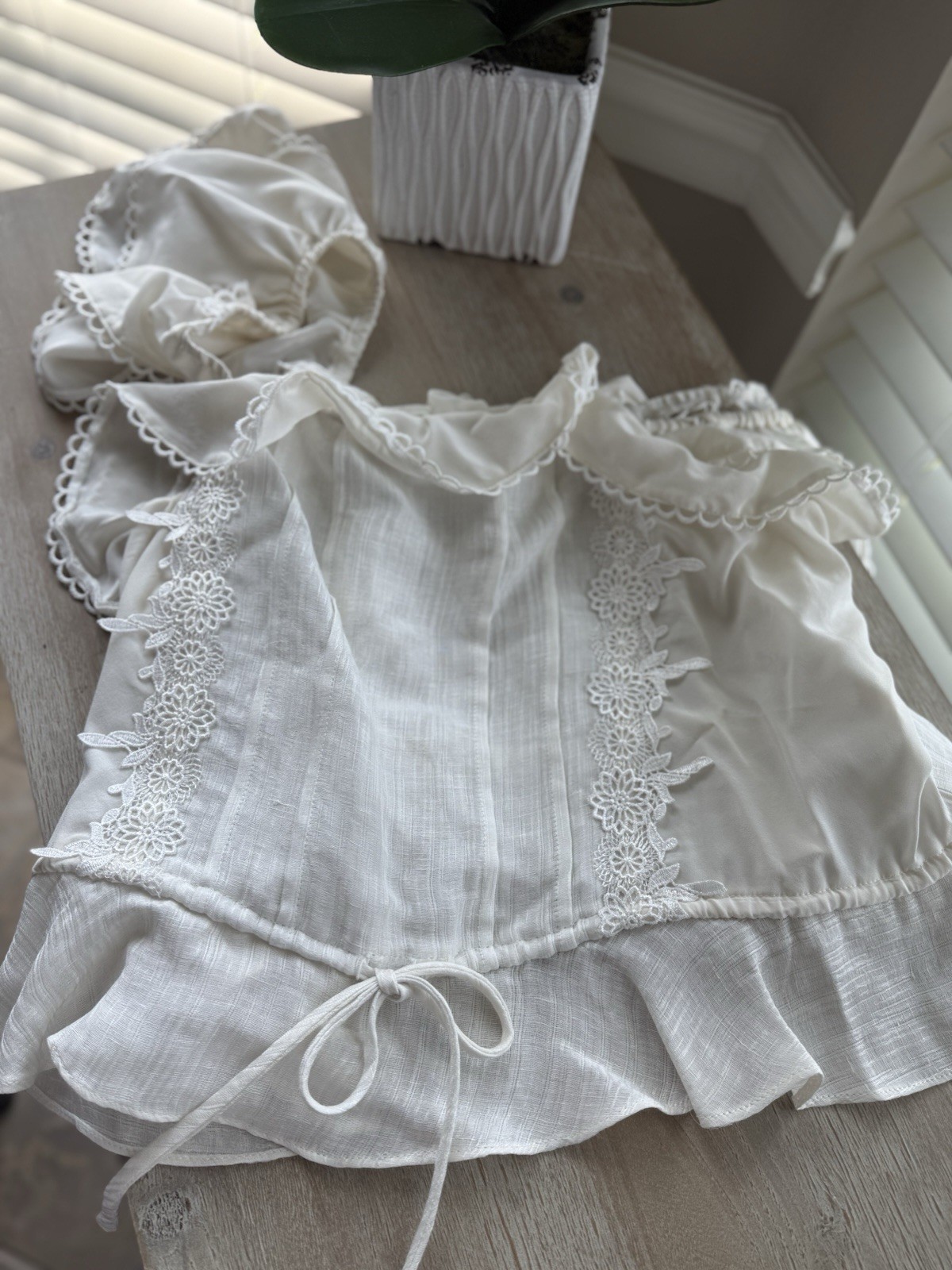 For Love & Lemons Off Shoulder White Lace Peplum Blouse Top Women’s Medium Boho