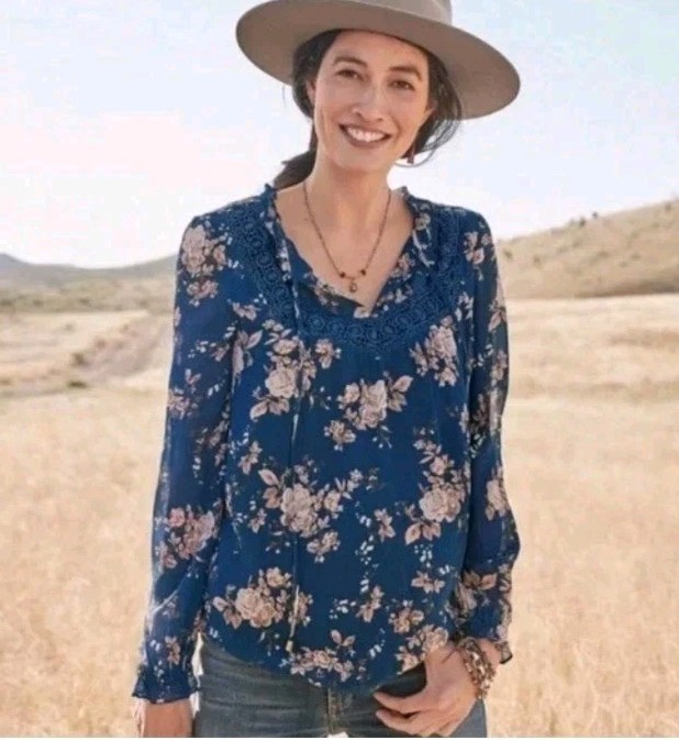 Sundance 100% Silk Blouse XS Blue Floral Boho Peasant Prairie Cottage Top Tunic