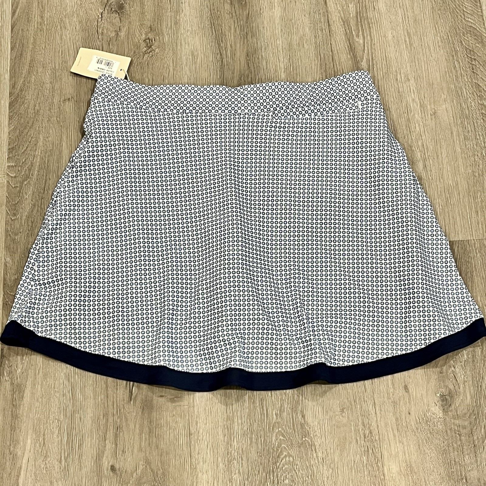 Peter Millar Performance Fabric Dot Pattern Golf Sally Skort Size L NWT UPF 50+
