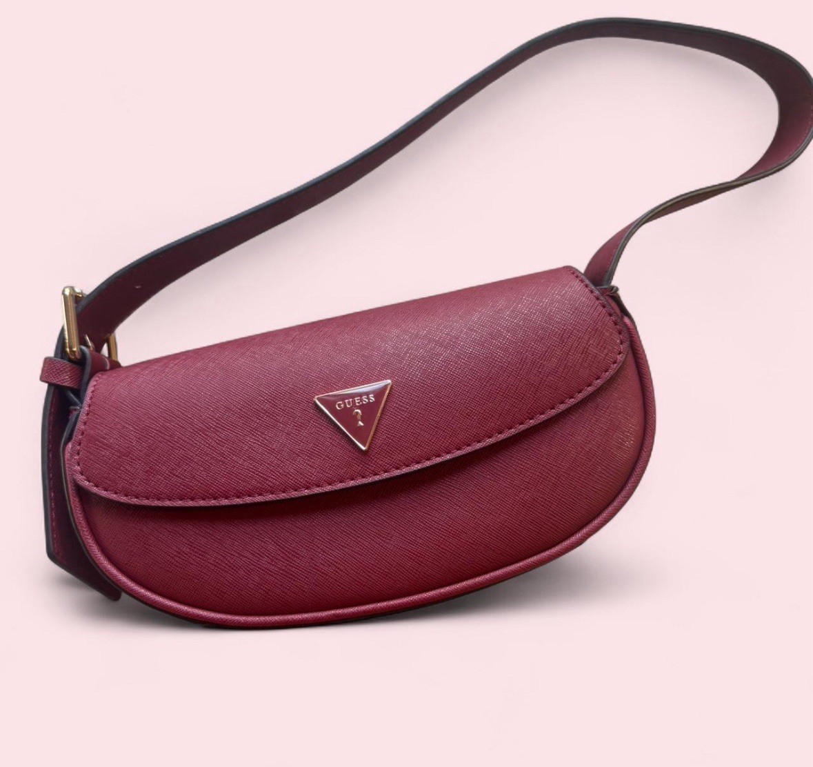 Beautiful GUESS Arnela shoulder bag in a rich burgundy/wine color