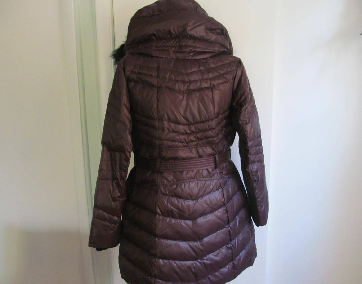 NWT Fleet Street Down Hooded Berry Womens Jacket Size M $200