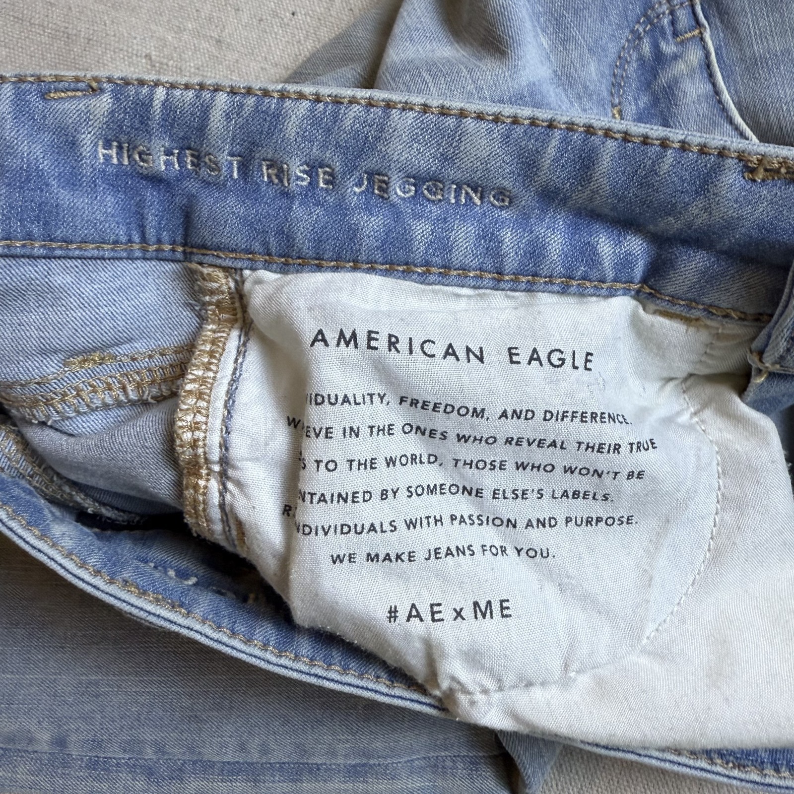 American Eagle Jean Women Sz 6 NextLevel Stretch Highest Rise Jegging Light Wash