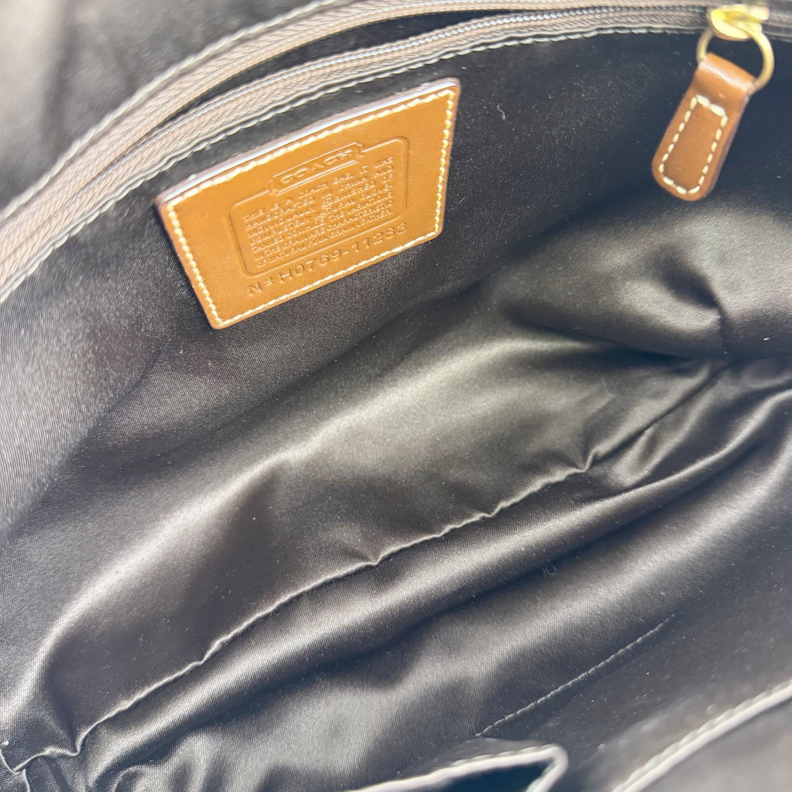 COACH Vintage Brown Leather Shoulder Bag Gold Hardware 11.4in HboC260603a04