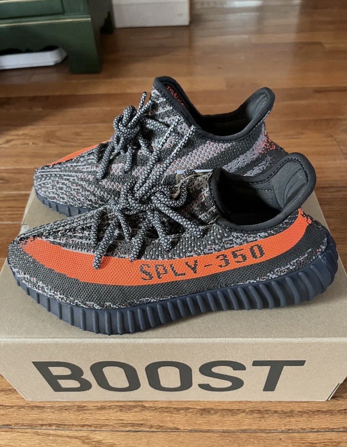 Adidas Yeezy Boost 350 V2 Carbon Beluga Size 11 HQ7045