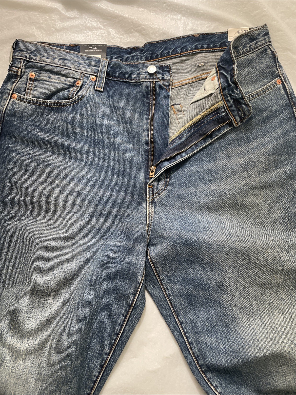 Levi’s Premium 568 Loose Straight Blue Jeans Men’s Measured Sz. 38-39X31 See Des