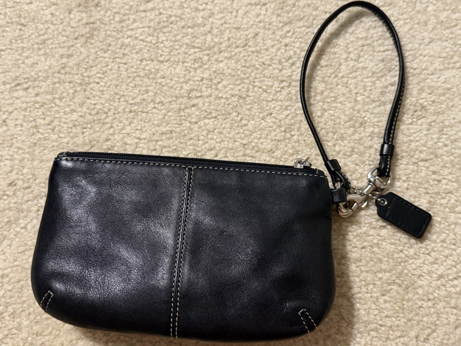 Coach legacy 1941 Wristlet Turn Lock Silver Hardware Y2K vintage leather