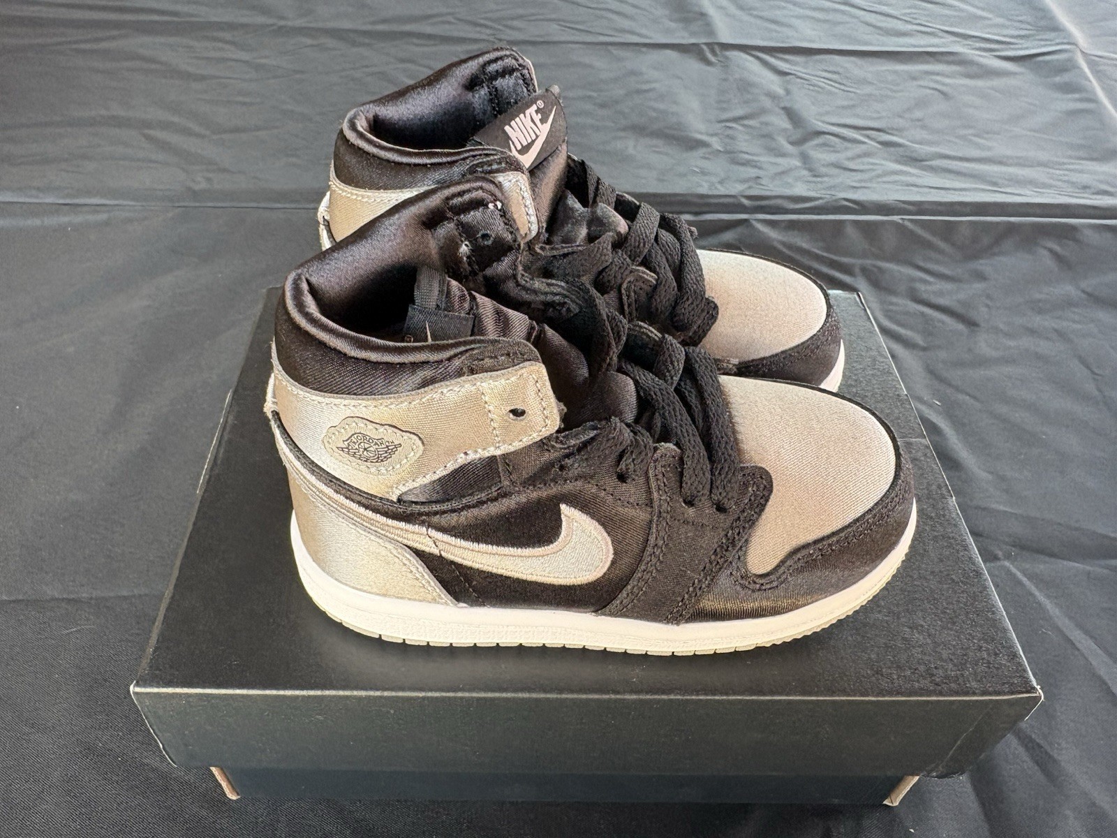 Jordan Air Jordan 1 Mid Kids Sneaker US 7C Black/Gray Mid Top Leather FD5305-010