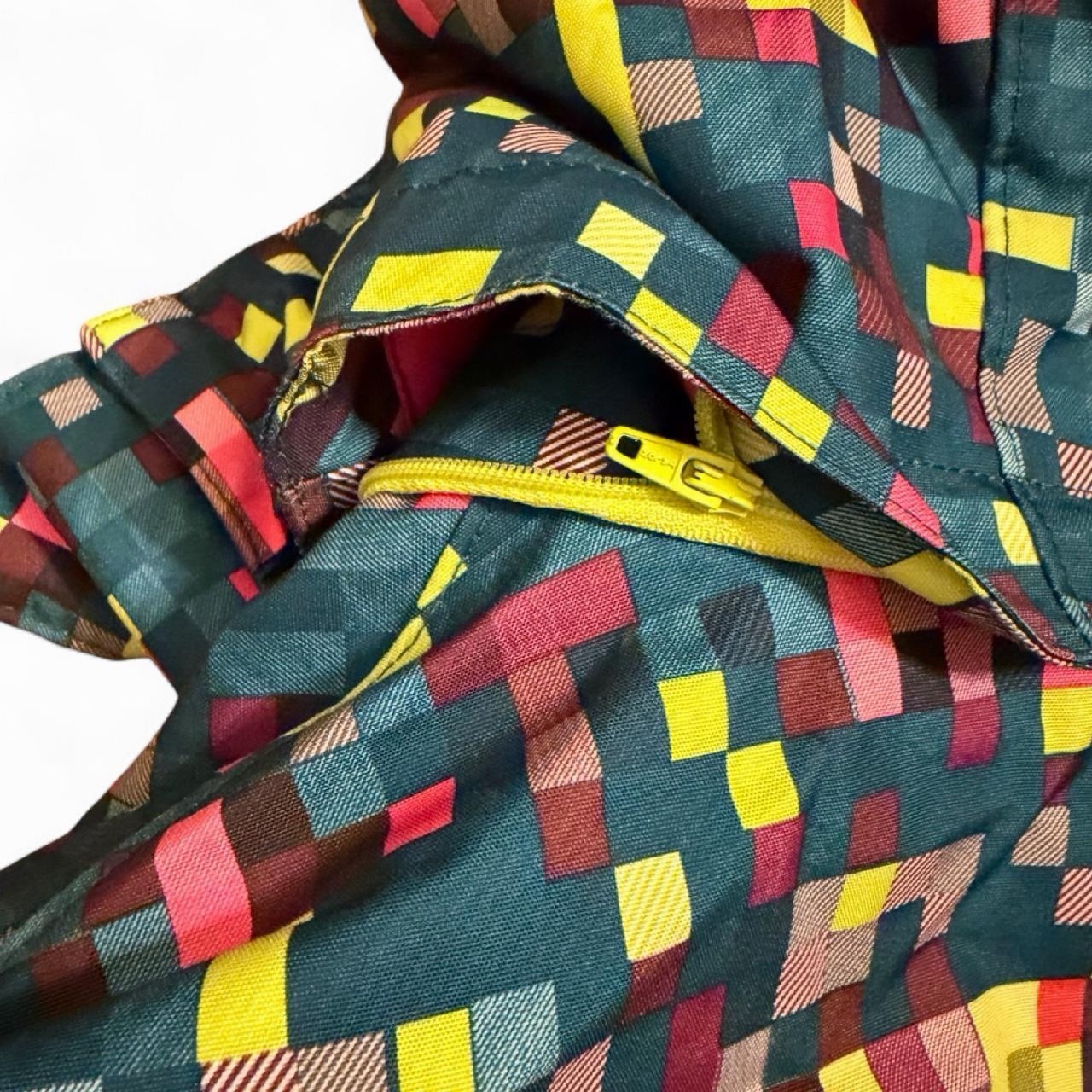 Vintage Y2K Oakley Technical Ski Jacket|Pixel Mosaic Print Neon Insulated Womens