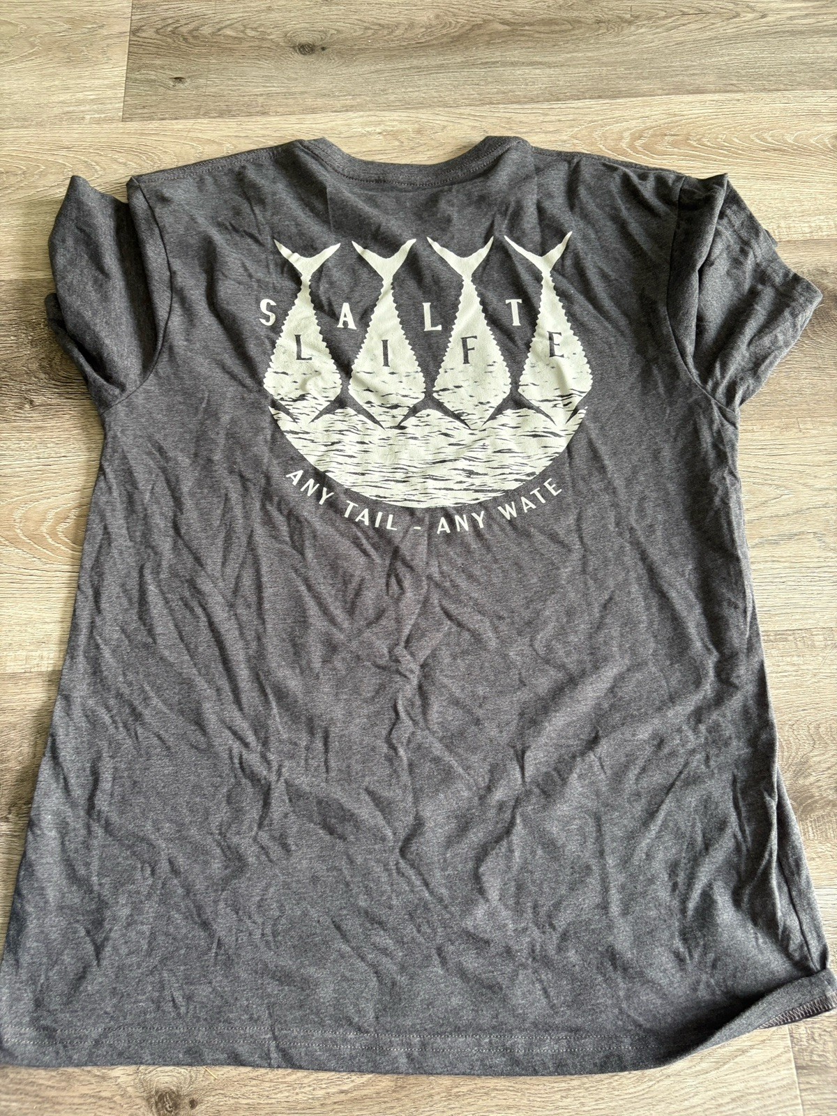 Salt Life Gray L Pocket Tee “Any Tail Any Water” Fish Graphic