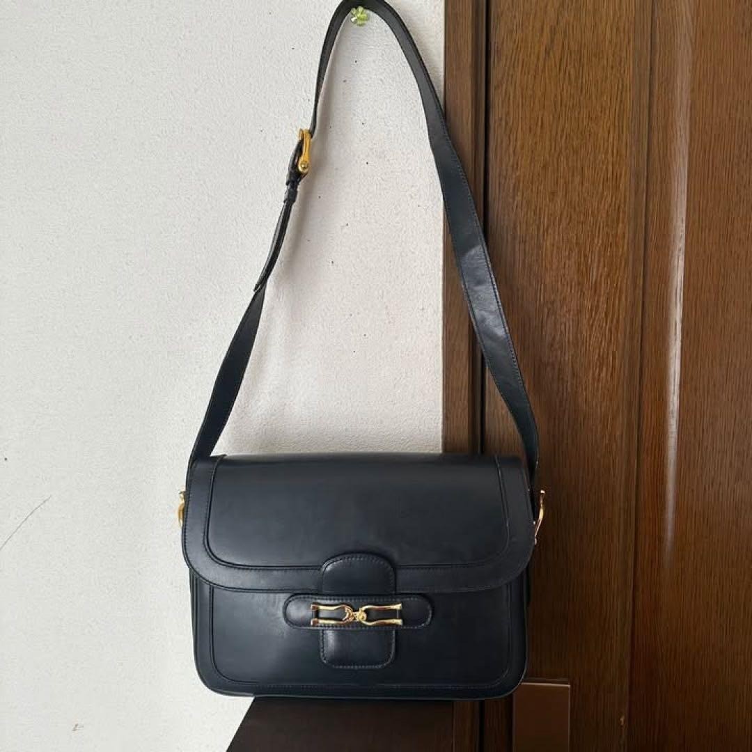 CELINE Horse Carriage Women’s Shoulder Bag Leather Black Gold Hardware Used