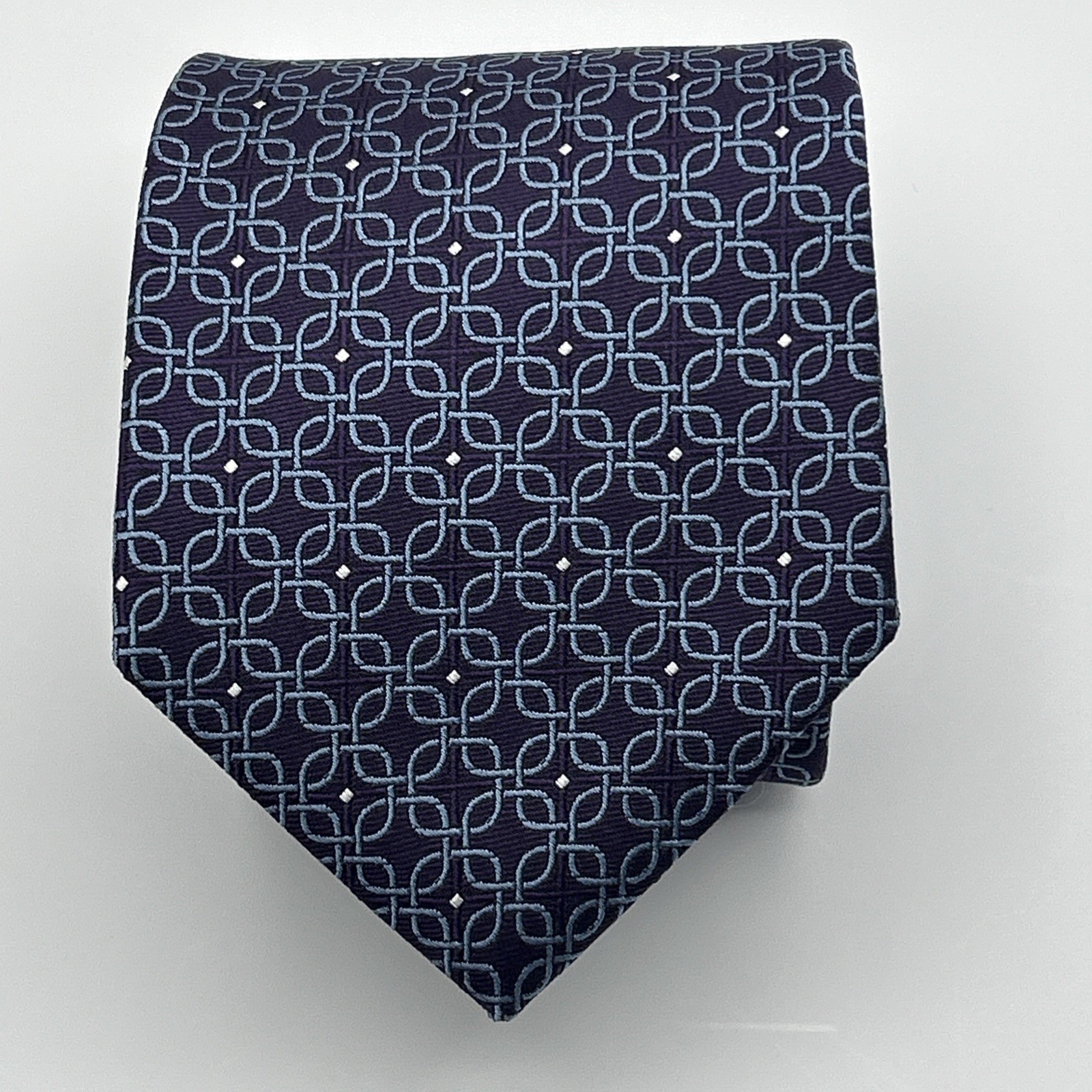 Brooks Brothers Silk Tie Navy Blue White Geometric Preppy 3.25 x 58.25 USA EUC