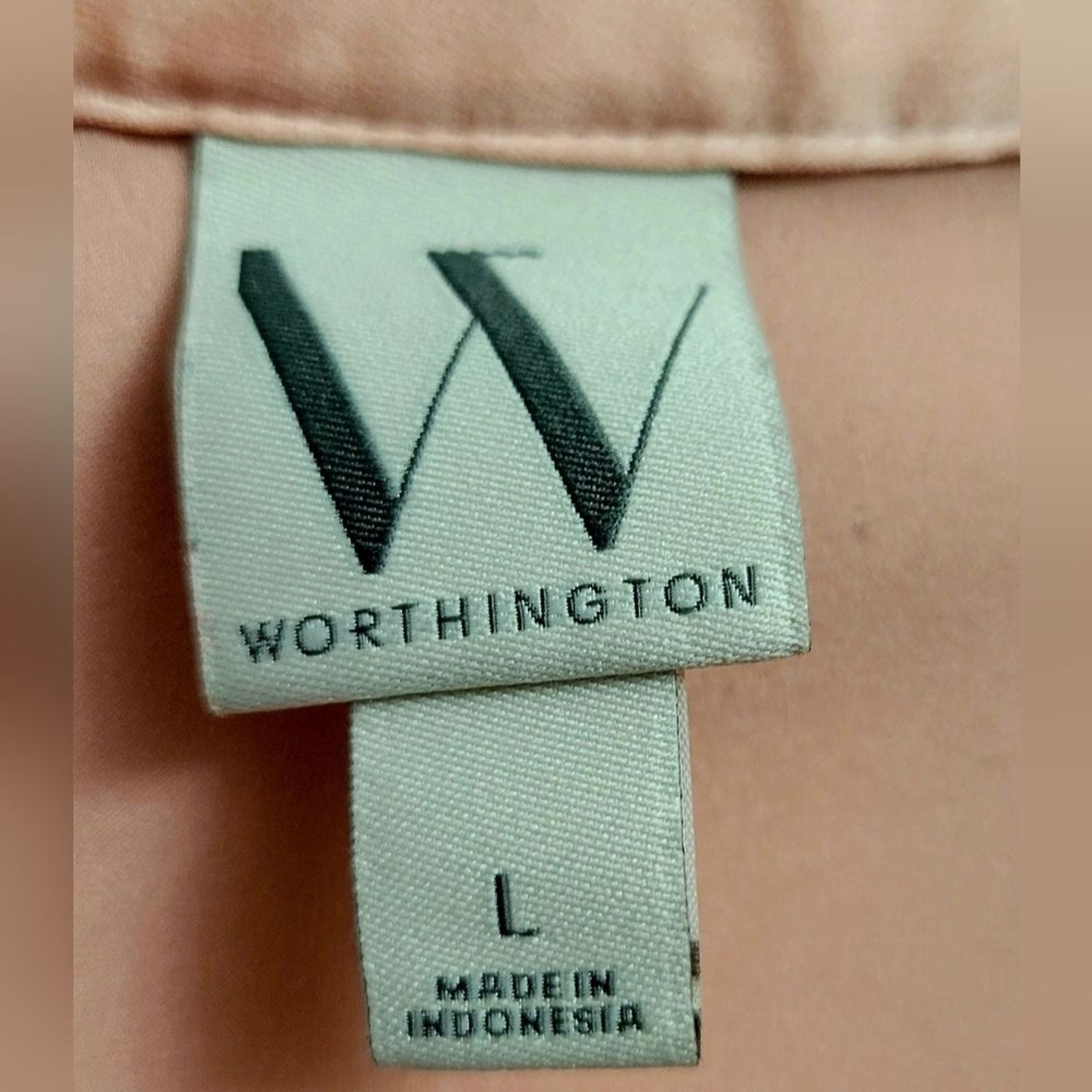 Worthington Light Pink Satin Button Down Shirt – Versatile Blouse | Size Large