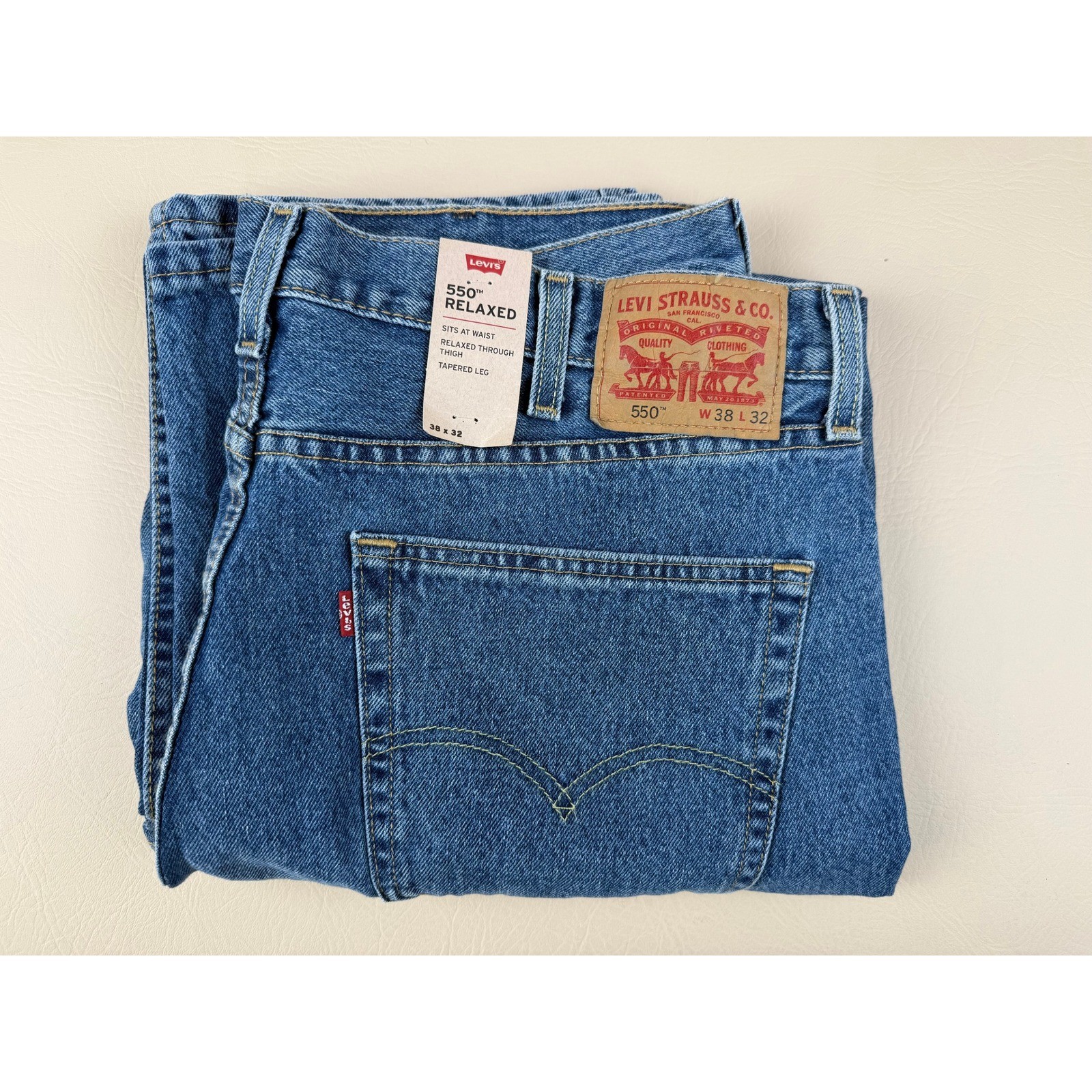 Levi’s 38×32 550 Relaxed Fit Jeans Classic Cotton Mid Wash Tapered Leg