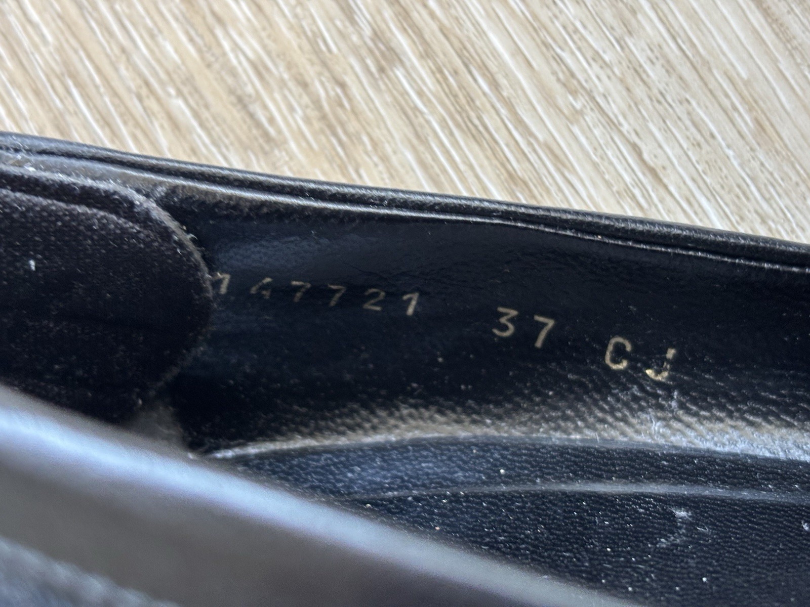 Authentic GUCCI Classic Black Monogram High Heels Pumps Sz 37C