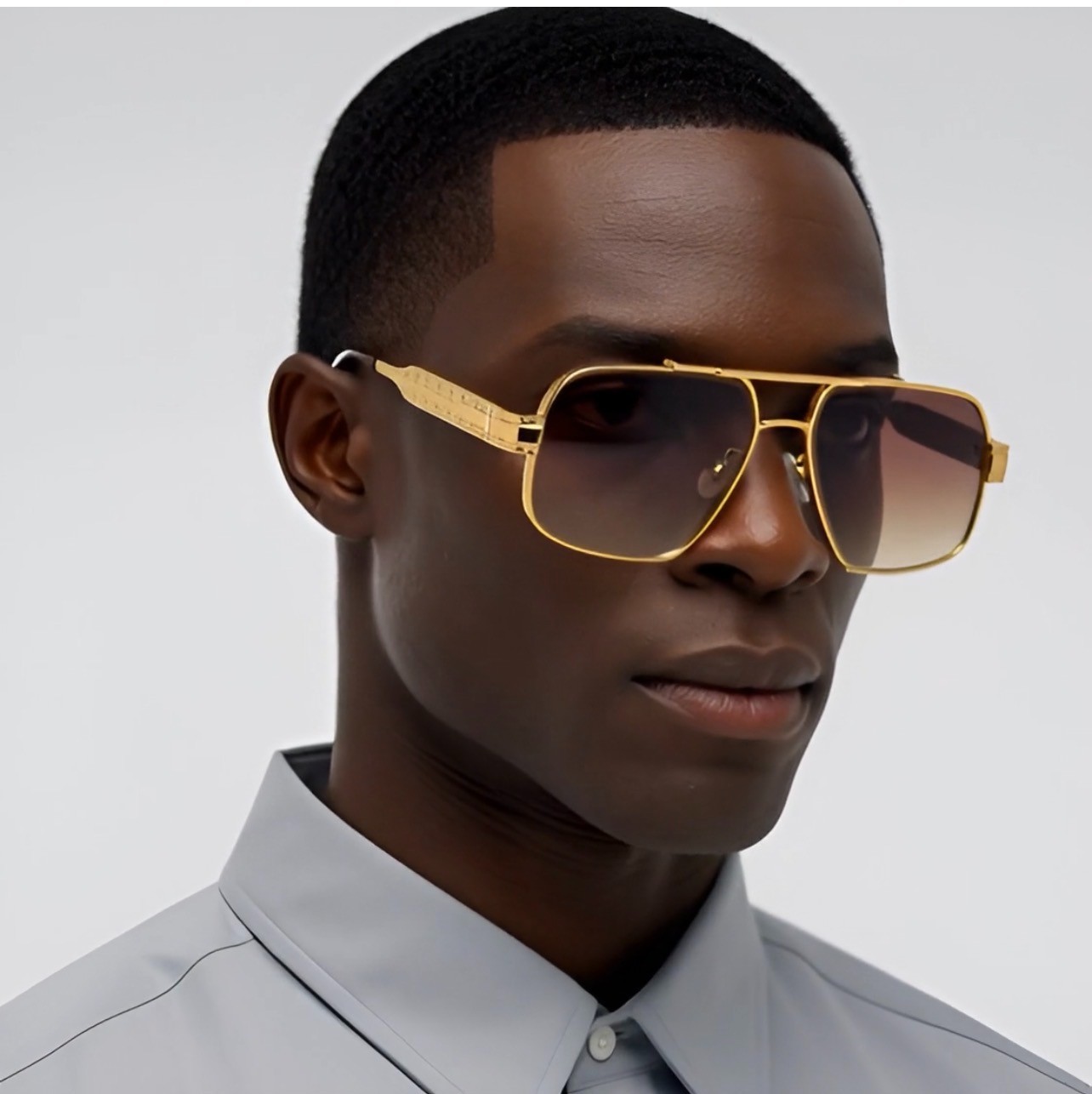 Men Sunglasses Classic Black Lens Square Fashion Design Gold Metal Frame Shades