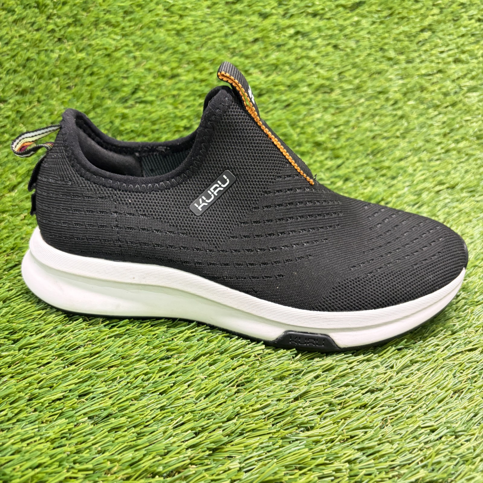 Kuru Atom Womens Size 7 Black White Athletic Walking Slip On Shoes Sneakers