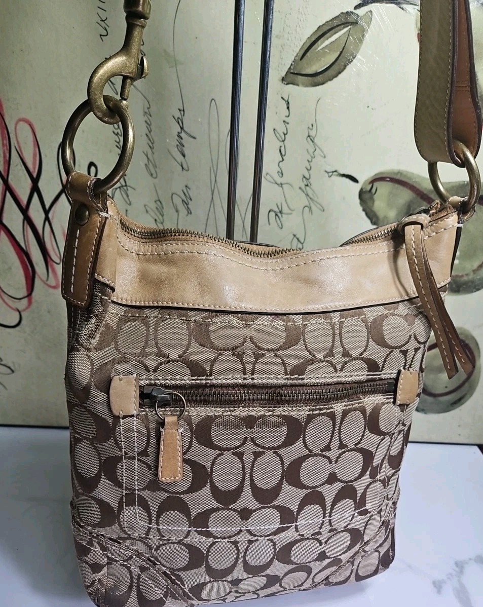 Coach #10403 Signature Canvas CC Monogram Hobo Shoulderbag 10.5x10x2