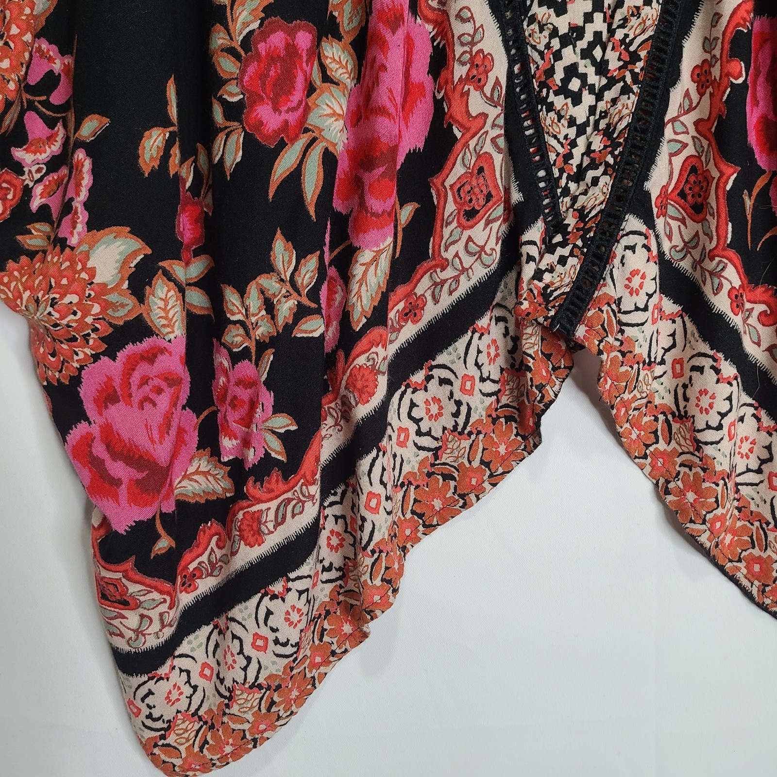 Vtg 90s Y2K Angie Colorful Lightweight Oversized Relaxed Shawl Roses Floral Lg