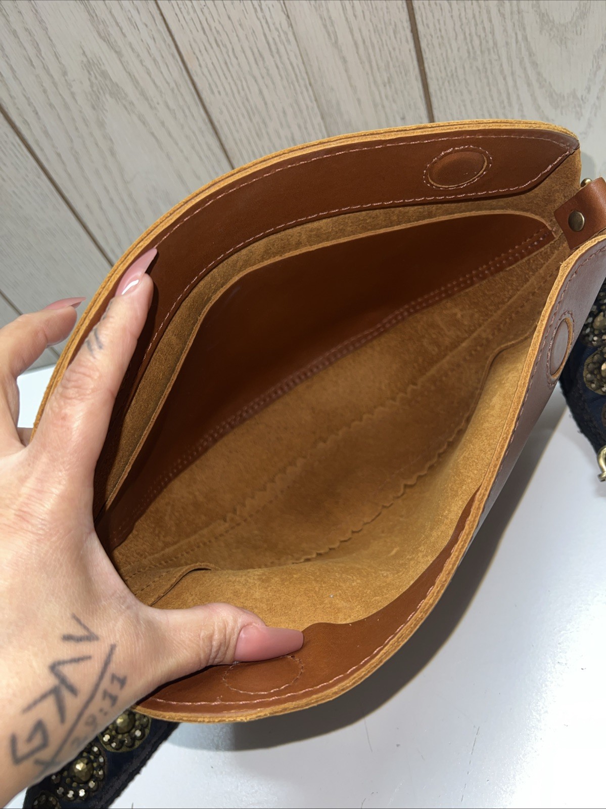 Portland Smooth Leather Brown Large Koala Sling Crossbody Bag Magnetic