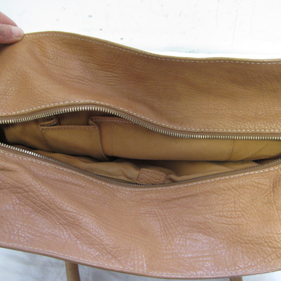 CELINE STUNNING LUGGAGE TAN LEATHER SATCHEL W/ FRONT POCKET