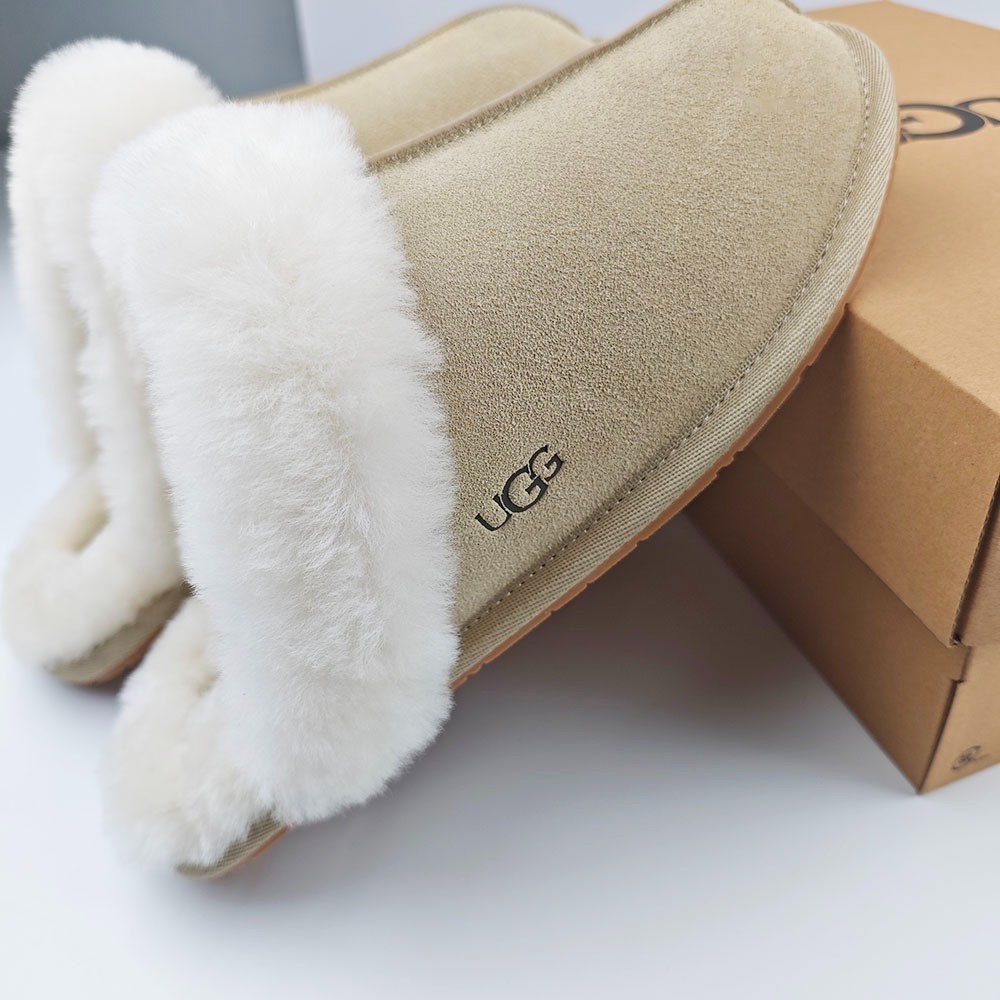 UGG Women’s Scuffette II Sand Sheepskin Collar Slippers Size US 6-11 With Box