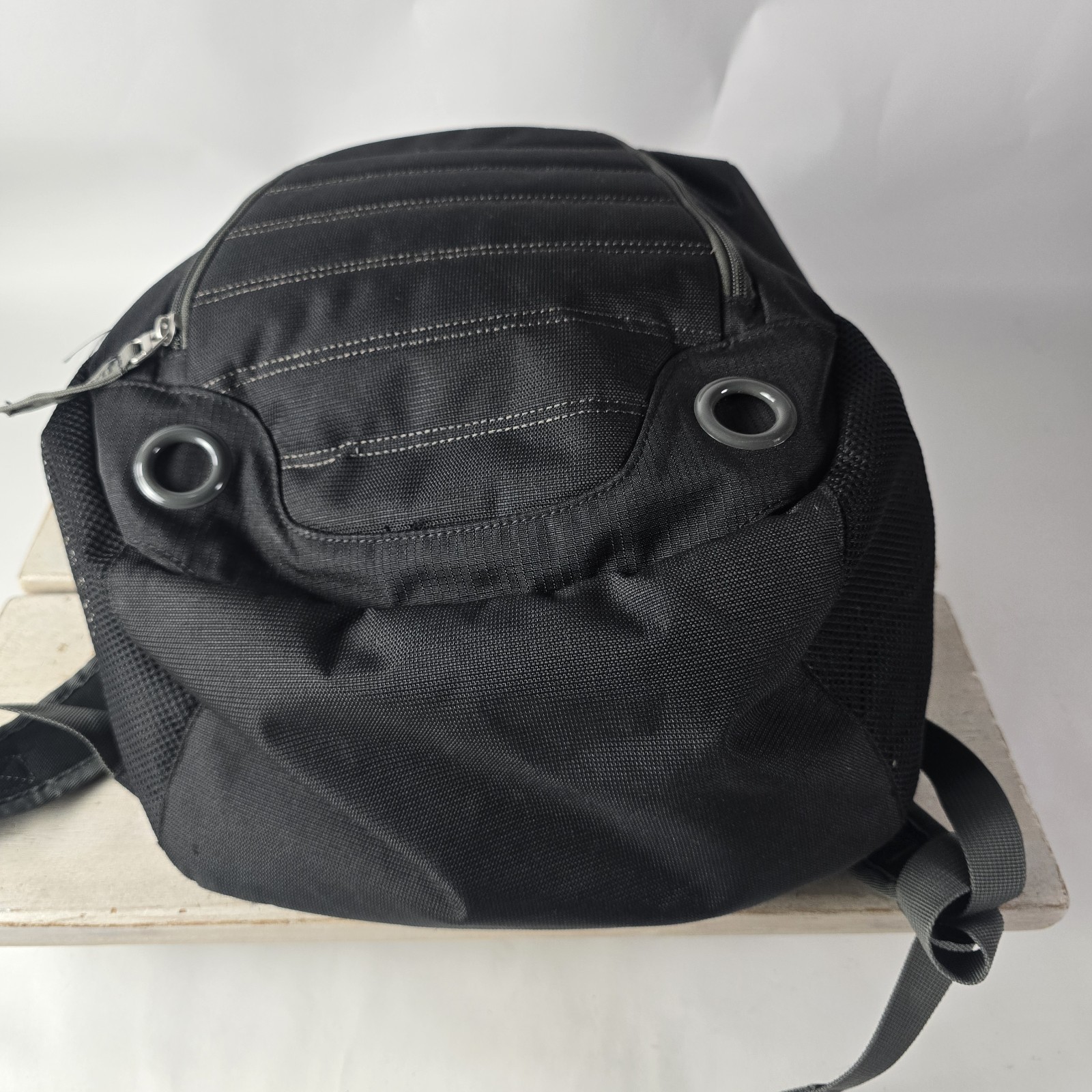 Oakley 5-Speed Backpack Grigio Scuro Medium Sized # 92792 Black