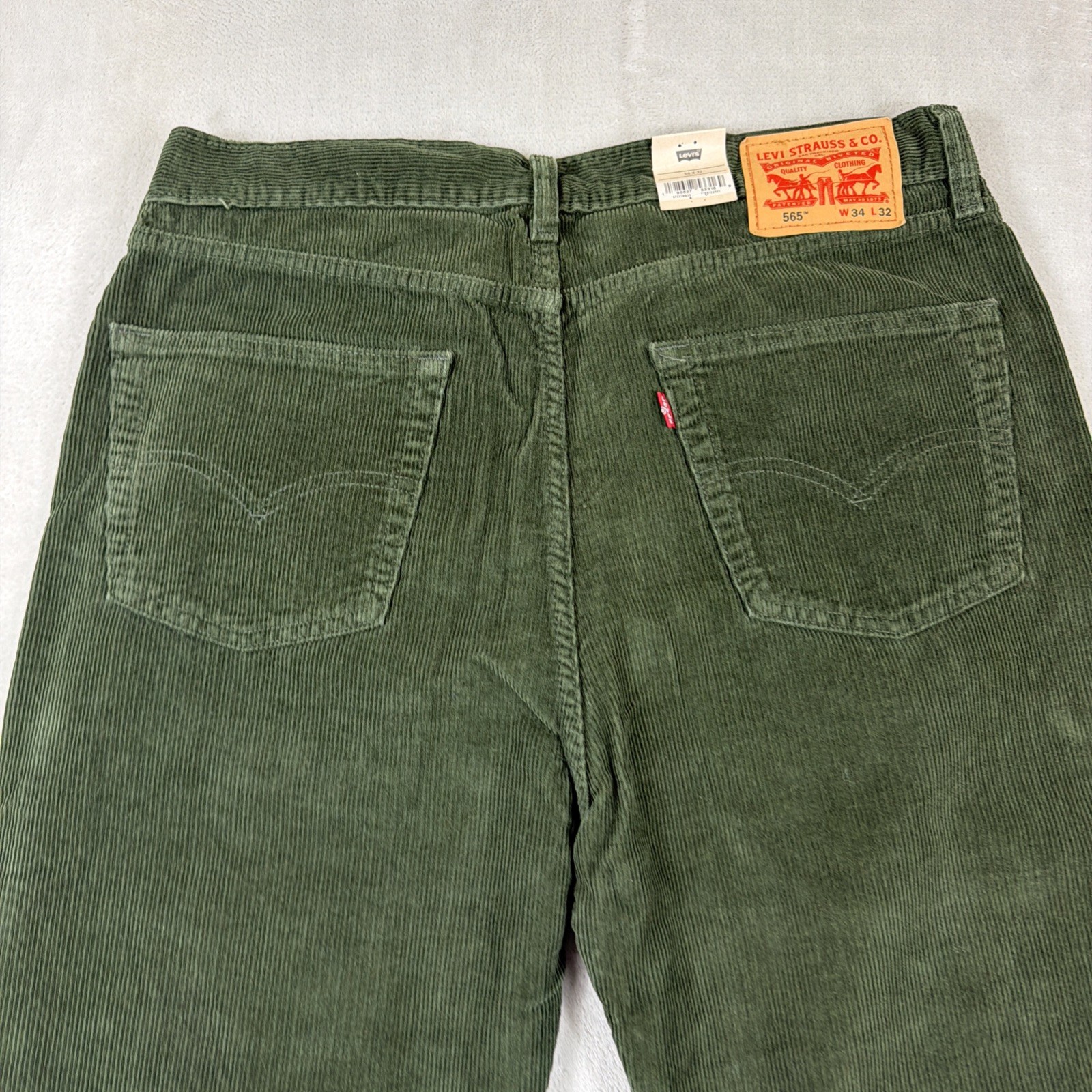 Levi’s 565 Loose Straight Corduroy Jeans Men’s Size 34×32 Olive Green Y2k Cotton
