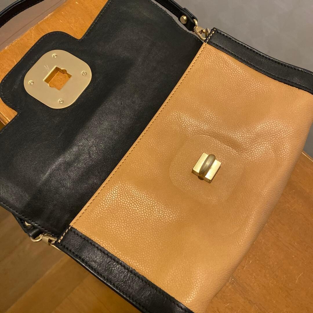 Longchamp Black Tan Metal Studs Turn Lock Crossbody Shoulder Bag 9.84in 25cm