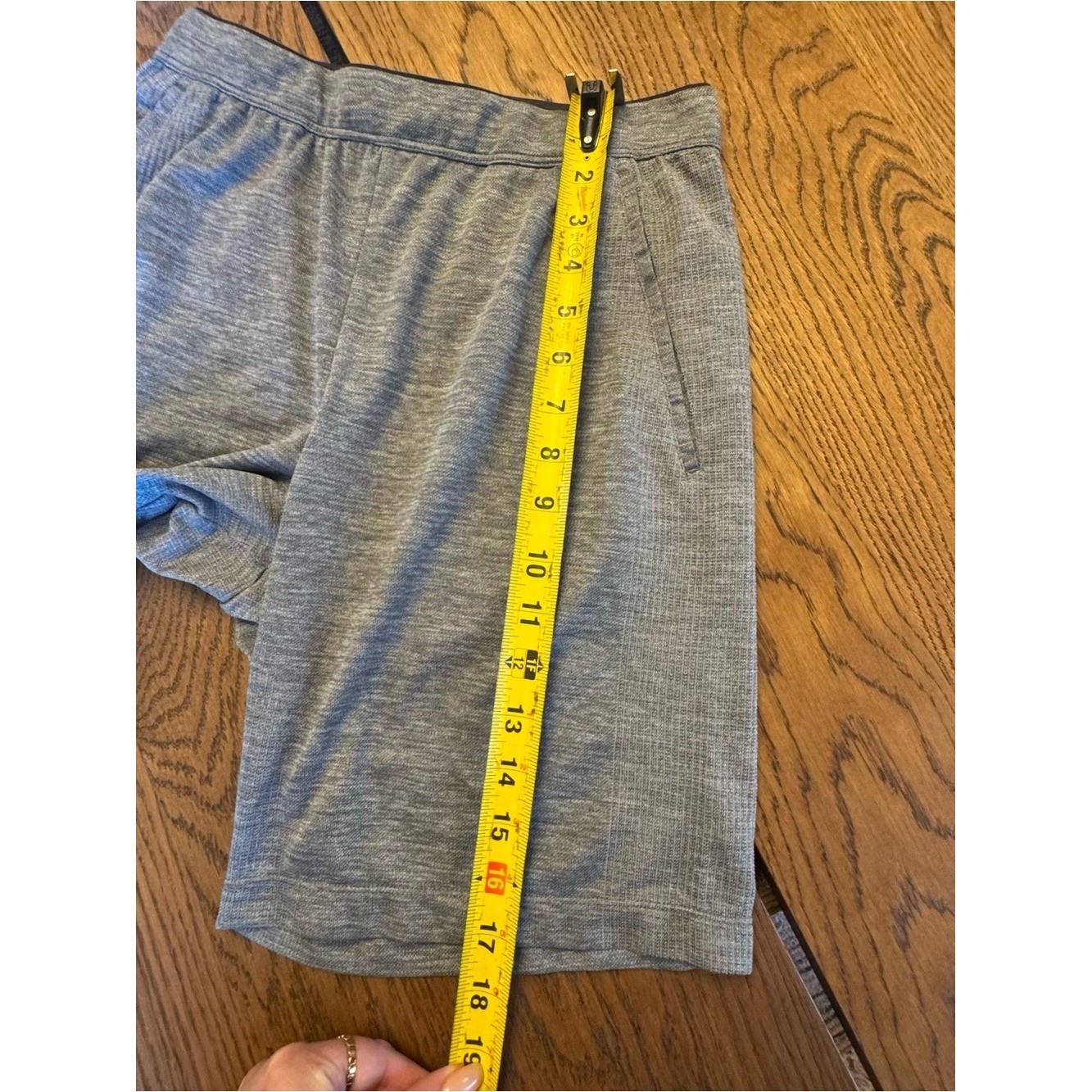 Uniqlo’s DRY-EX or Ultra Stretch Active Light Gray active shorts men’s XS