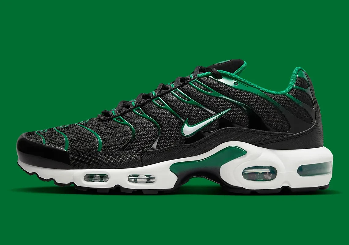 Nike Air Max Plus Black Malachite Green White DM0032-009 Mens Size 10