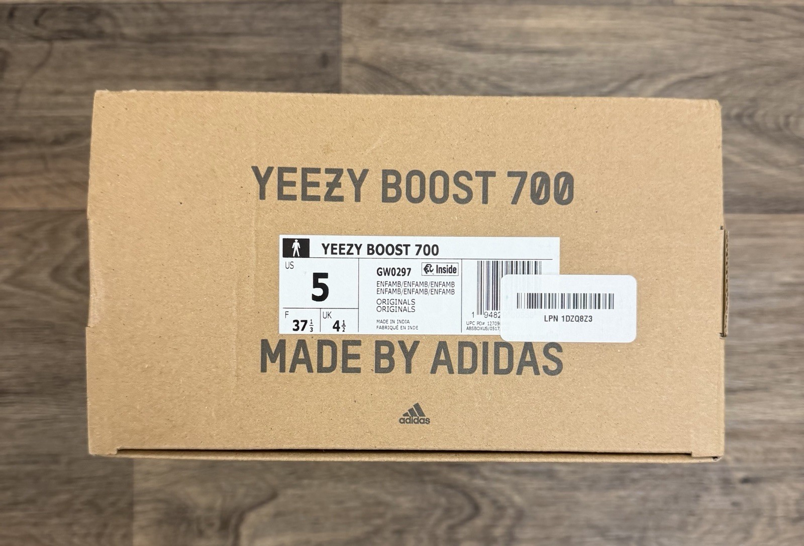 Adidas Yeezy Boost 700 Enflame Amber GW0297 Men’s Size 5 EUC With Box