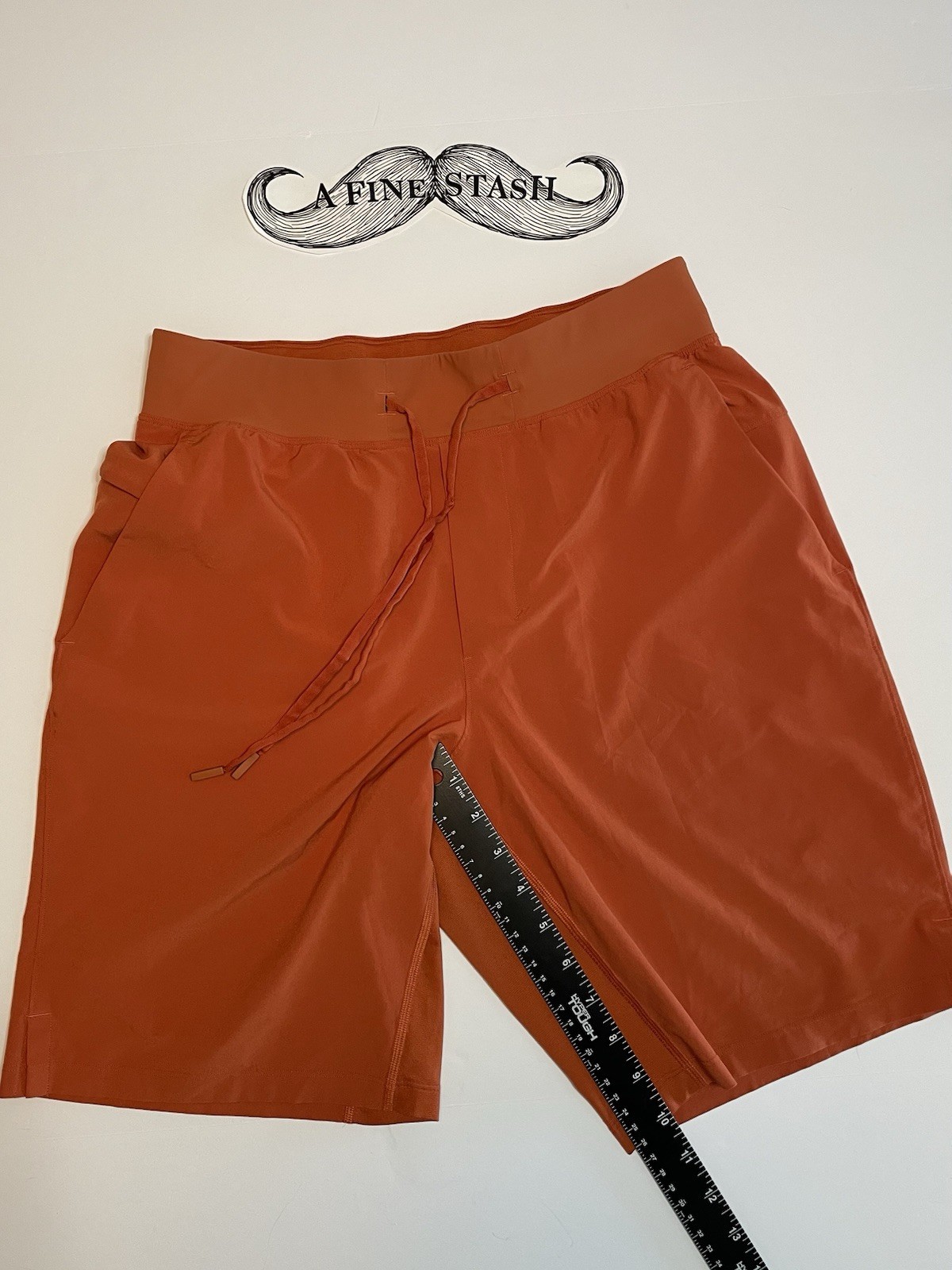 Lululemon T.H.E. Short 9″ Men Small Linerless Orange Terracotta Athletic Gym