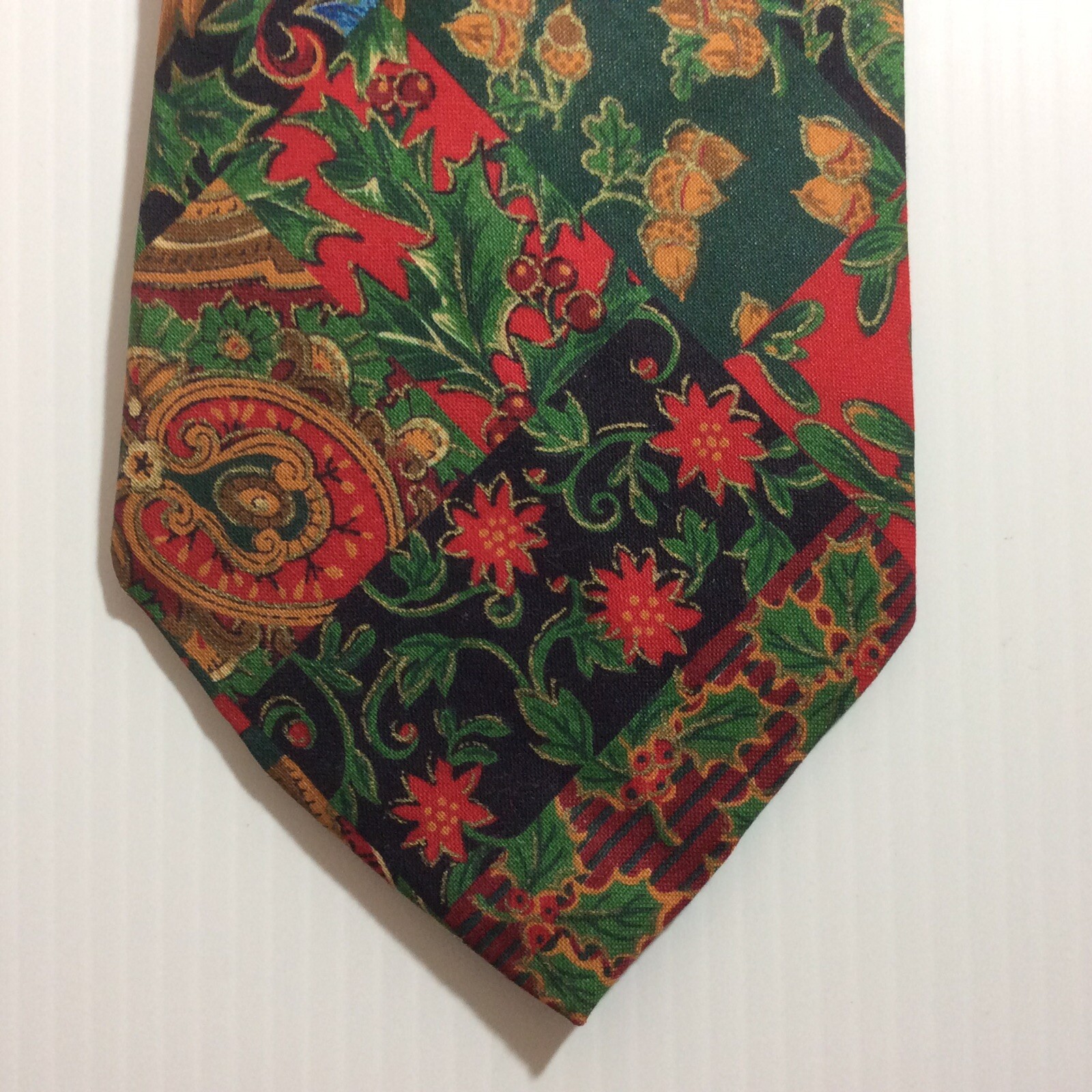 Vintage MENS TIE NECKTIE 4 in Blue Green Red Black Brown Yellow
