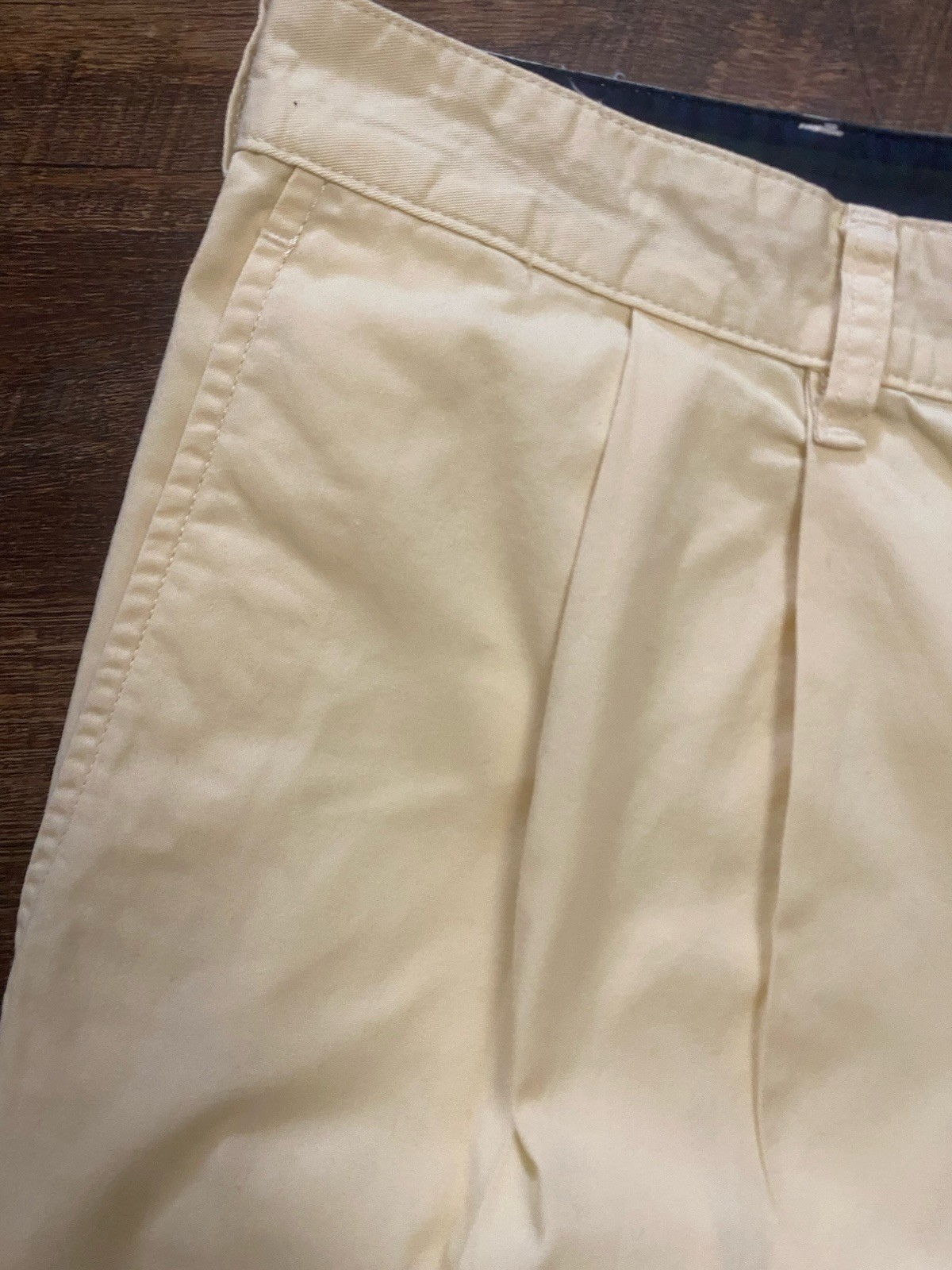 Vintage Tommy Hilfiger Men’s Beige Cotton Chino Shorts- Size 40
