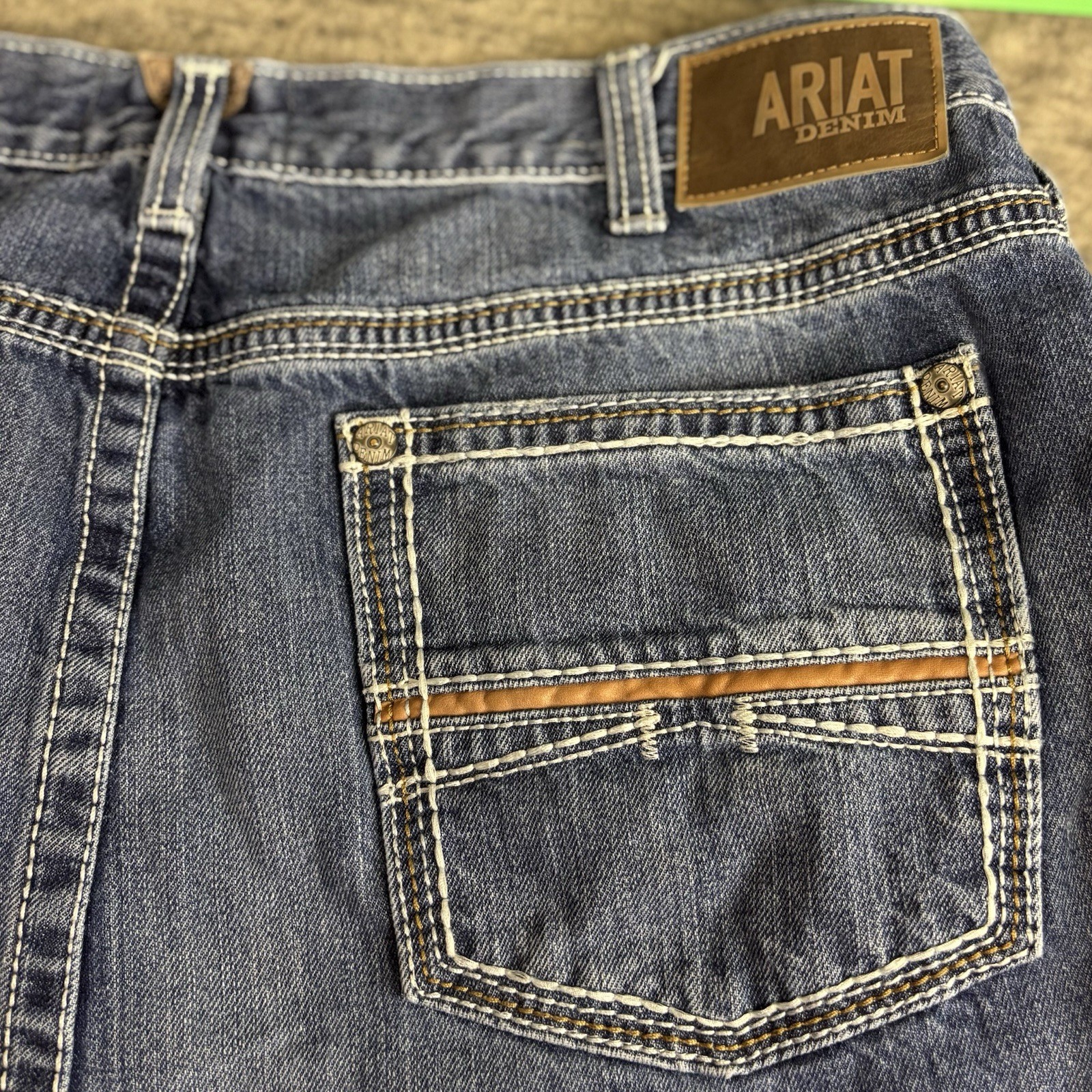 Ariat Men’s Jeans 44×34 Relax Bootcut M4 Workwear Cowboy Festival 32” inseam