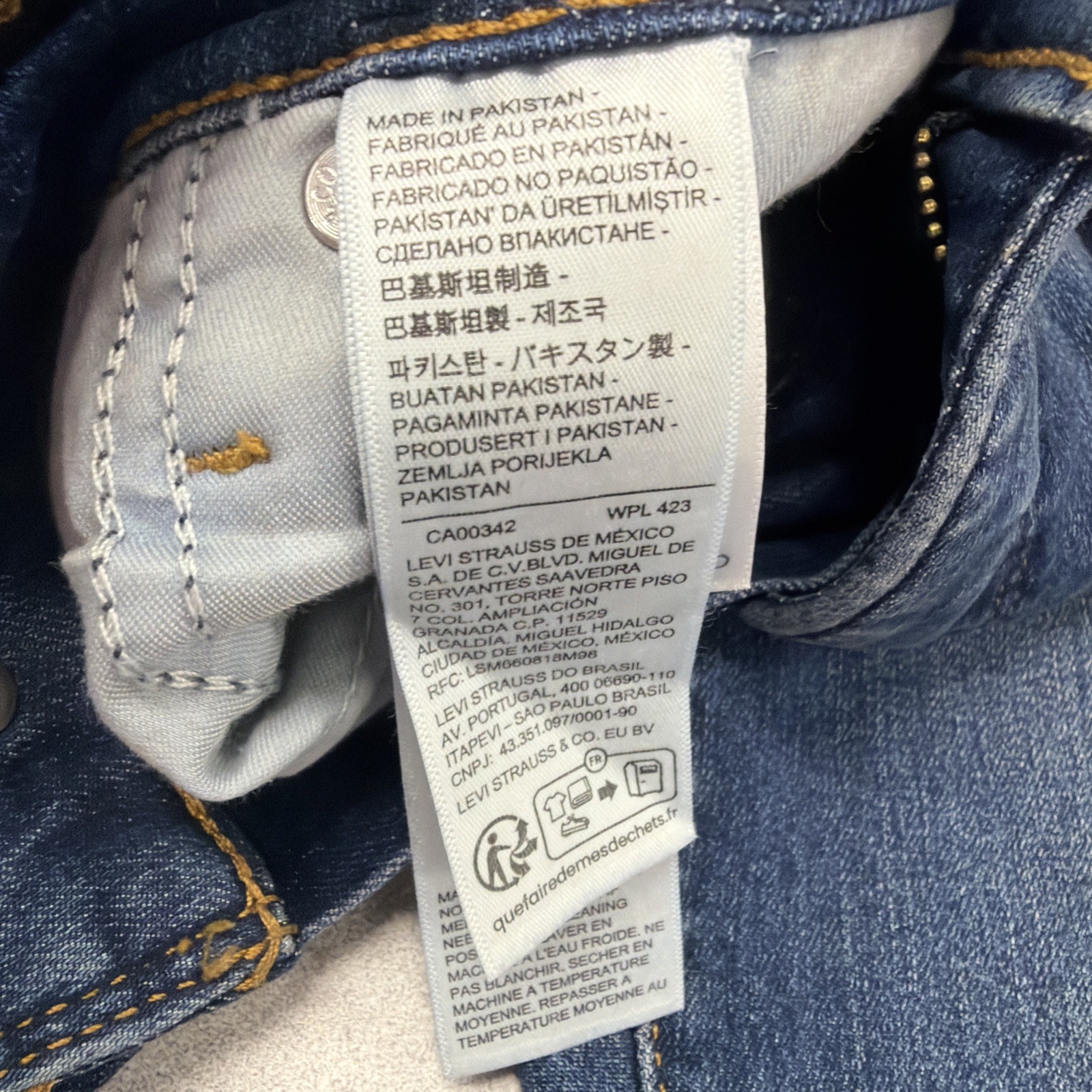 Levi’s 314 Shaping Straight Leg jeans Size 33×32, Blue Denim