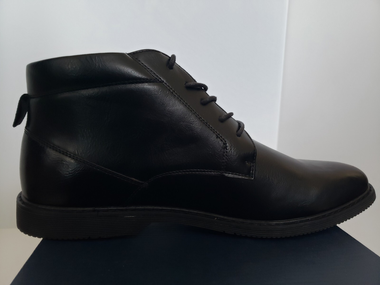 London Fog authentic brand-new men’s Tyler chukka, color black, size 11.5M